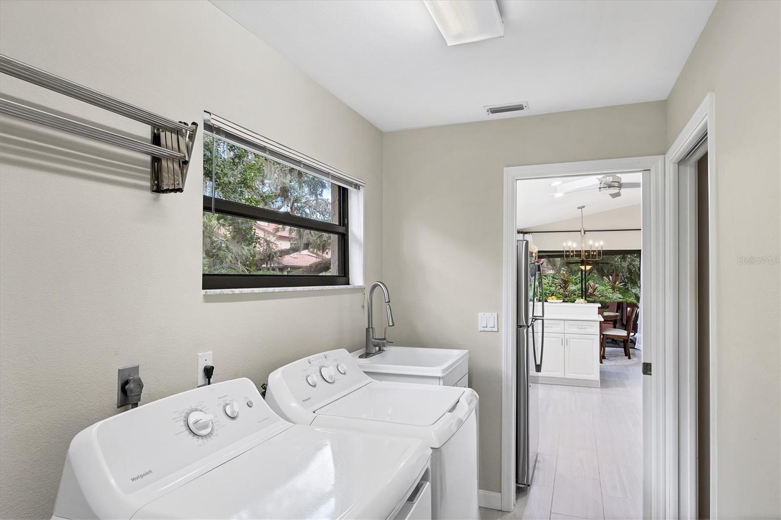 Image 61 of 94 For 7254 Oak Moss Drive 72