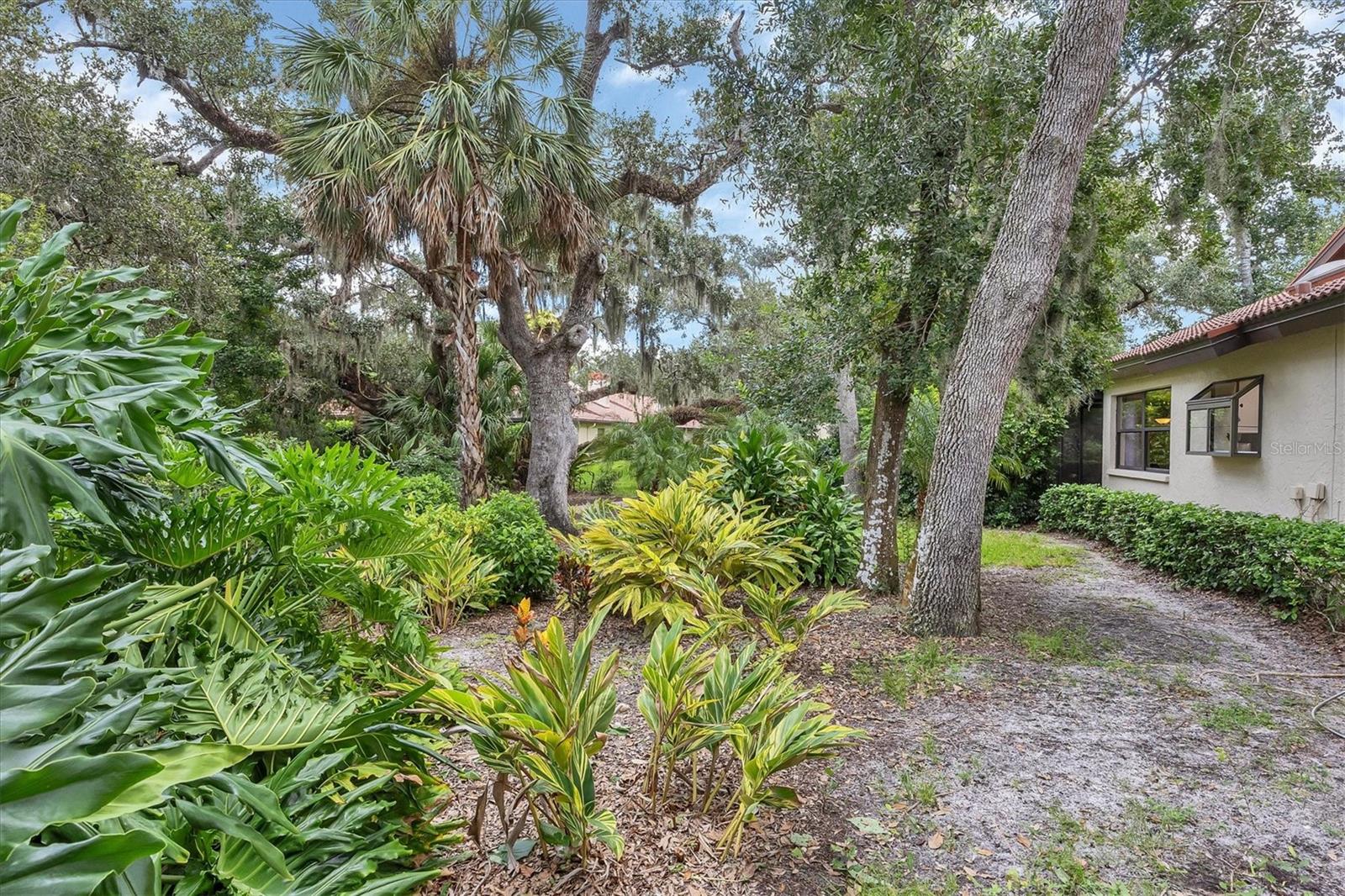 Image 67 of 94 For 7254 Oak Moss Drive 72