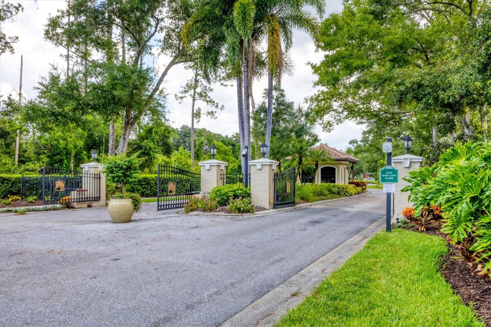 Image 76 of 94 For 7254 Oak Moss Drive 72