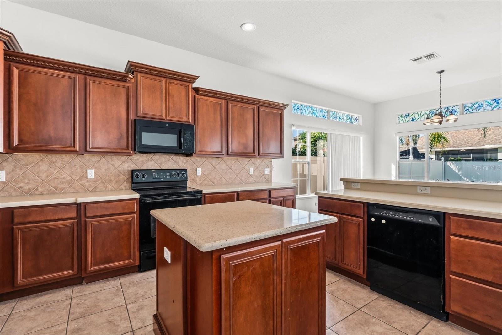 Image 21 of 45 For 1678 Swallowtail Lane