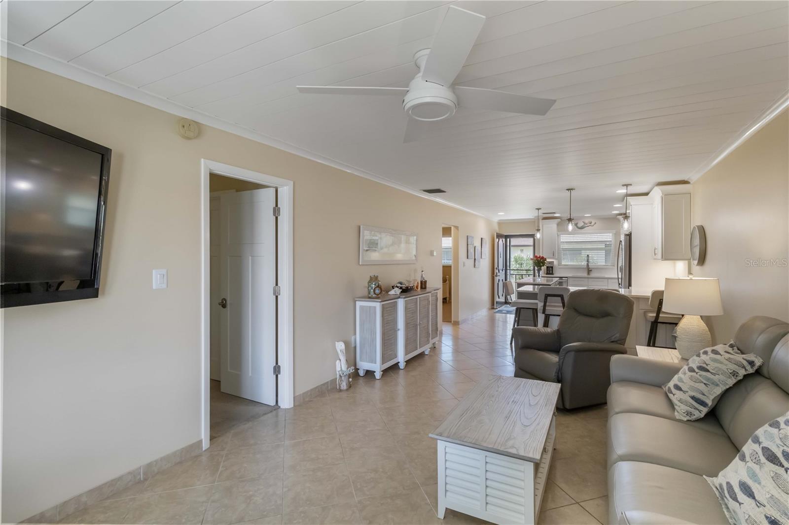 Image 10 of 23 For 2240 Stickney Point Road 238