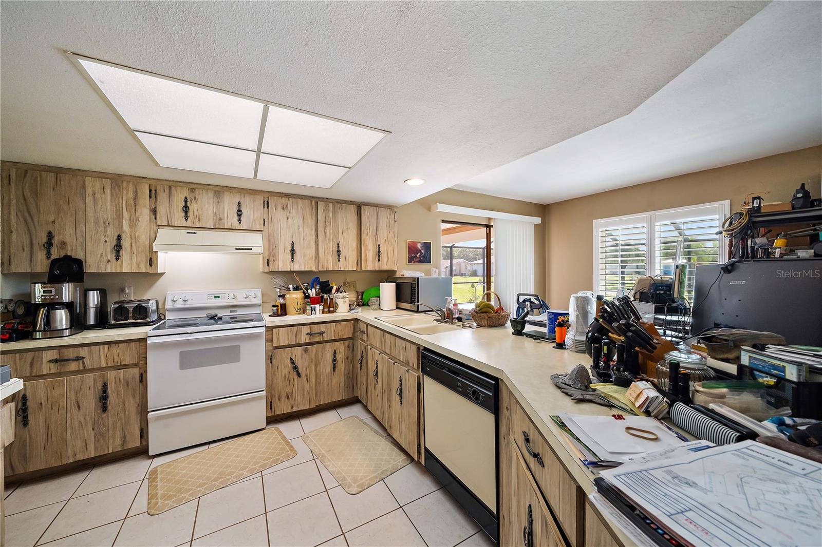 Image 13 of 32 For 1001 Malay Terrace Nw