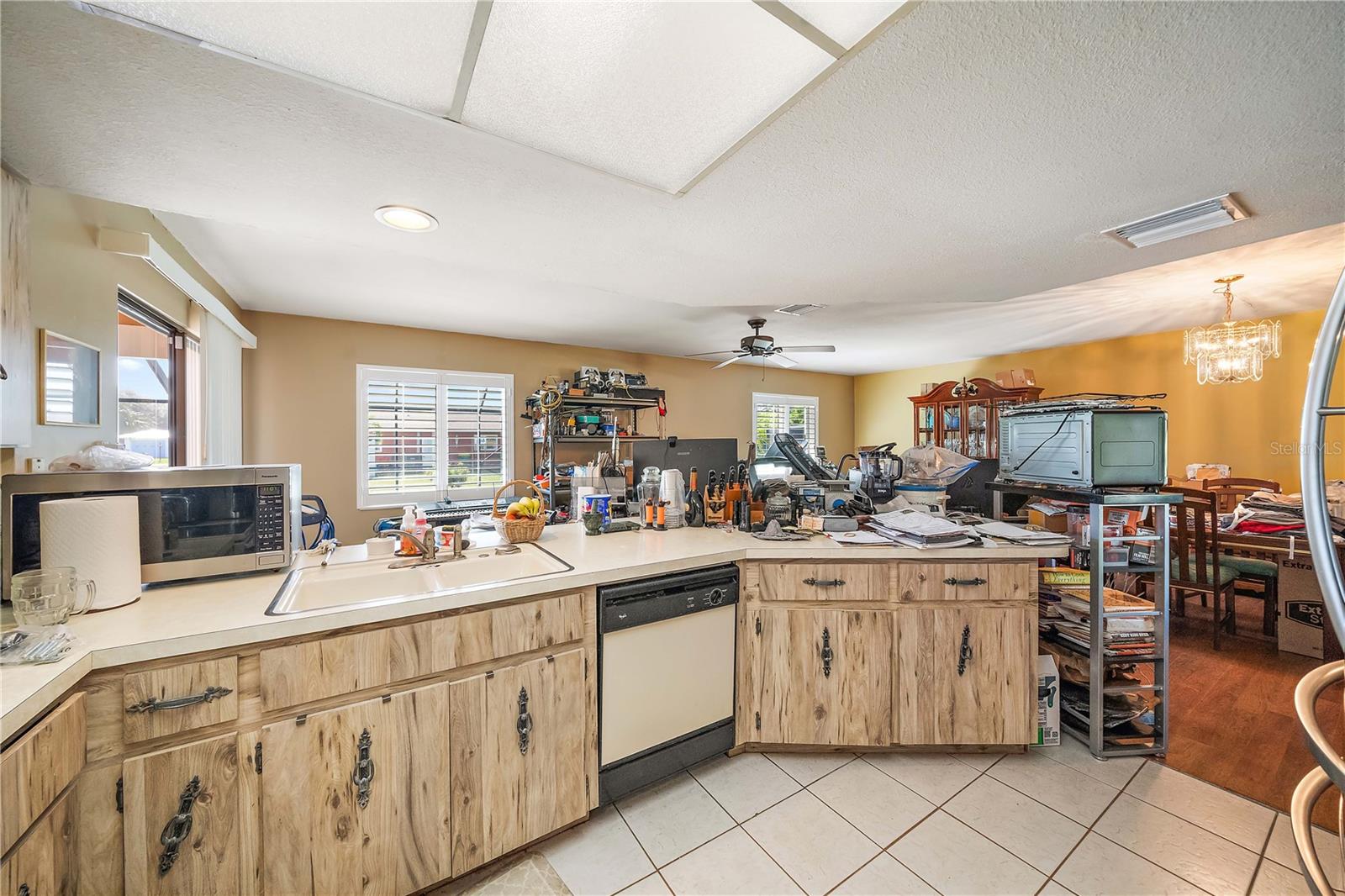 Image 14 of 32 For 1001 Malay Terrace Nw