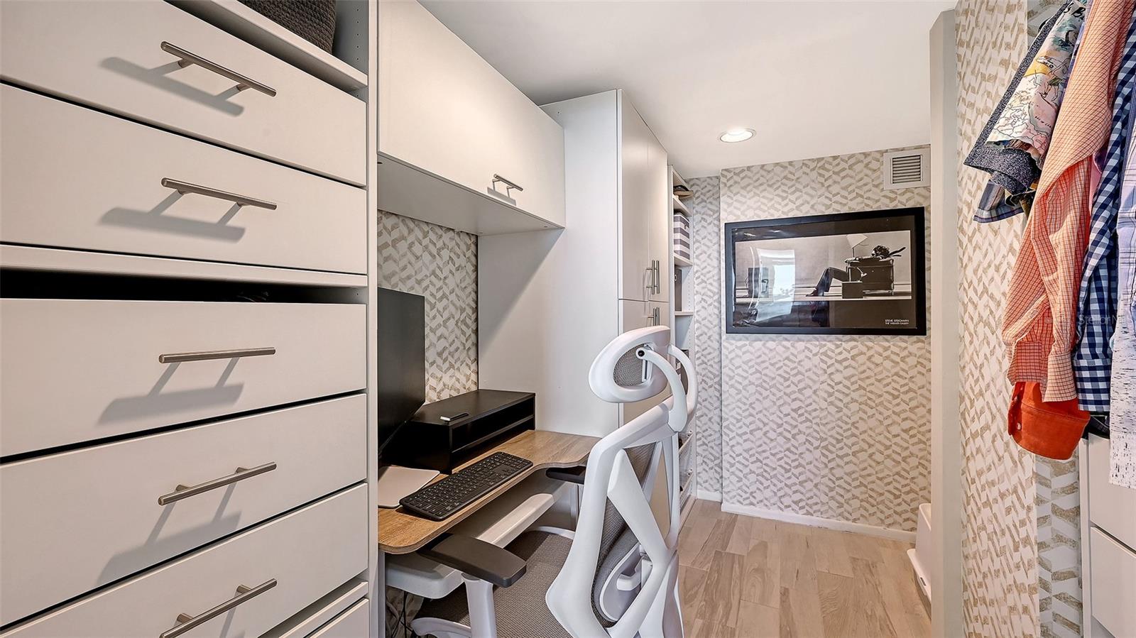 Image 26 of 38 For 101 Gulfstream Avenue 5g