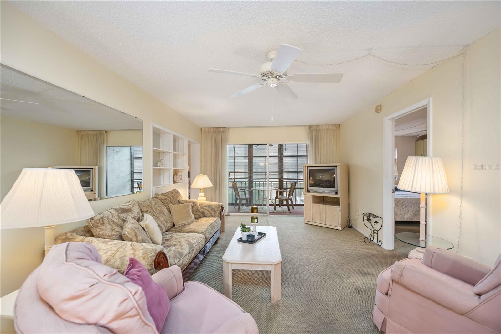 Image 12 of 28 For 2220 Stickney Point Road 524