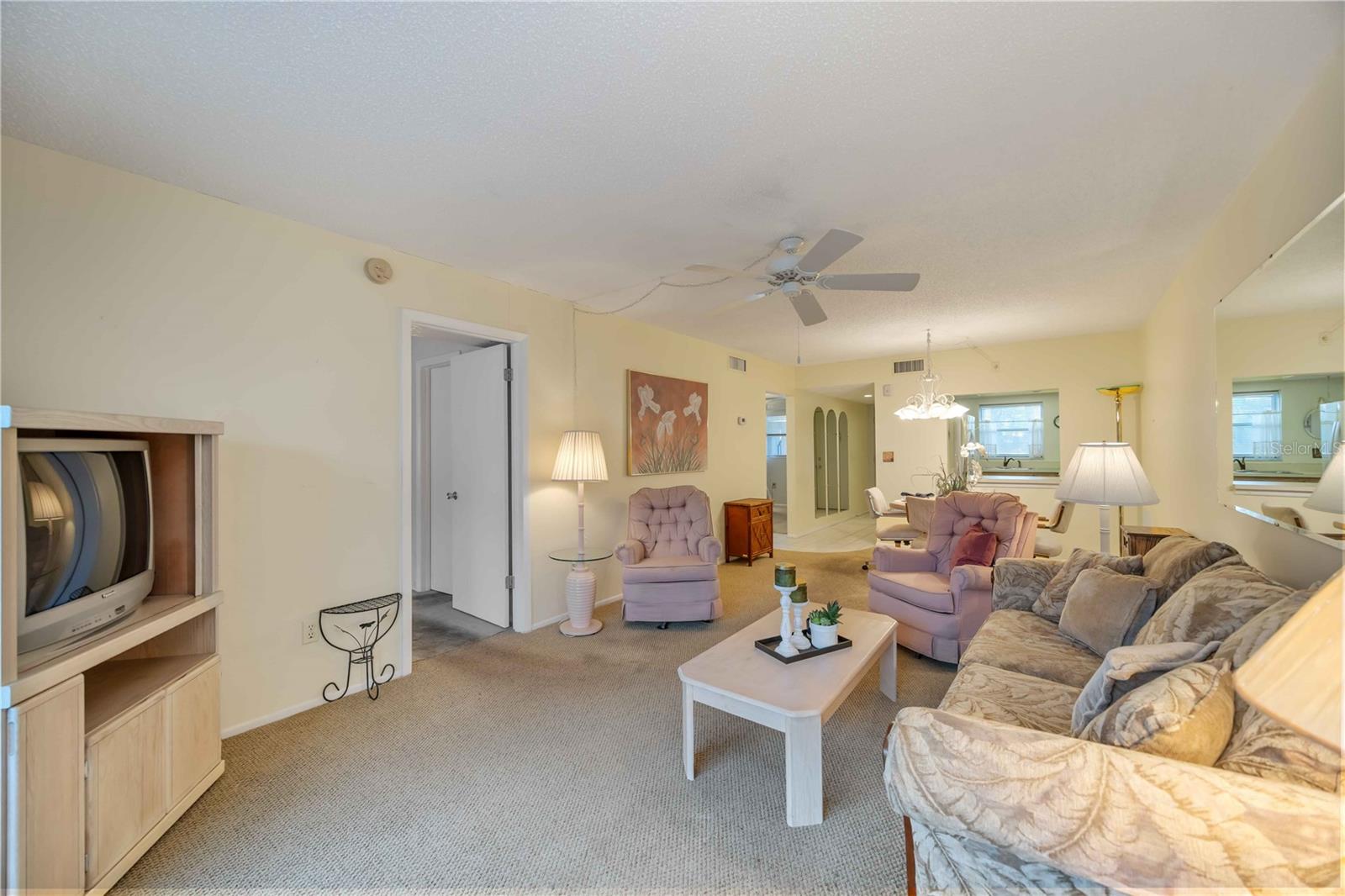 Image 13 of 28 For 2220 Stickney Point Road 524