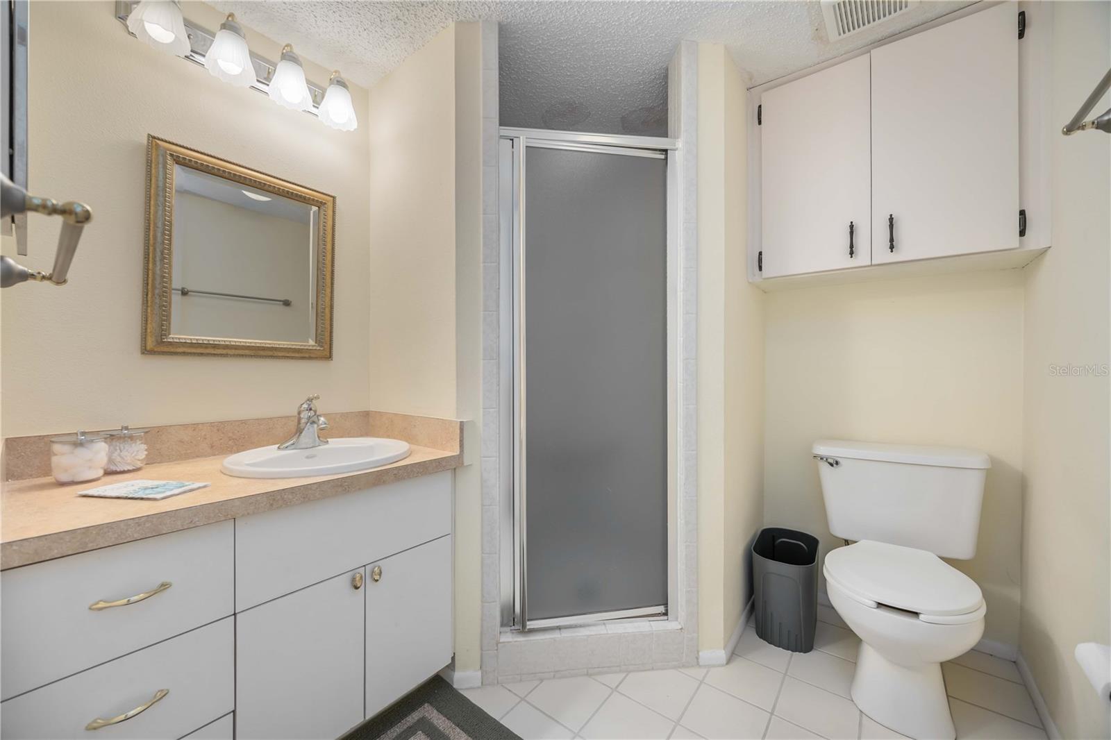 Image 17 of 28 For 2220 Stickney Point Road 524