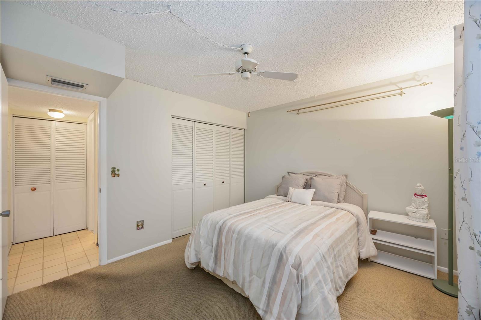 Image 18 of 28 For 2220 Stickney Point Road 524