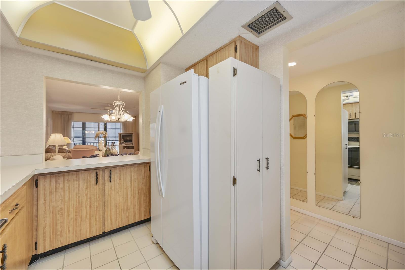 Image 7 of 28 For 2220 Stickney Point Road 524