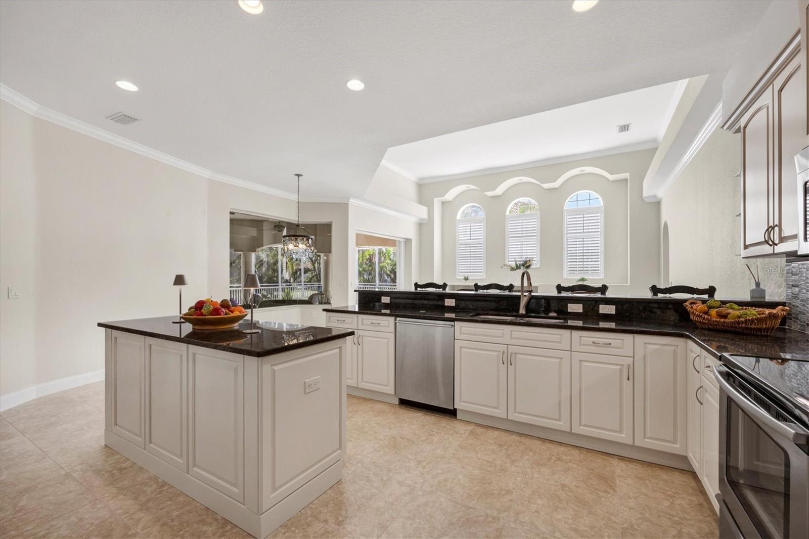 Image 14 of 44 For 12622 Safe Harbour Drive