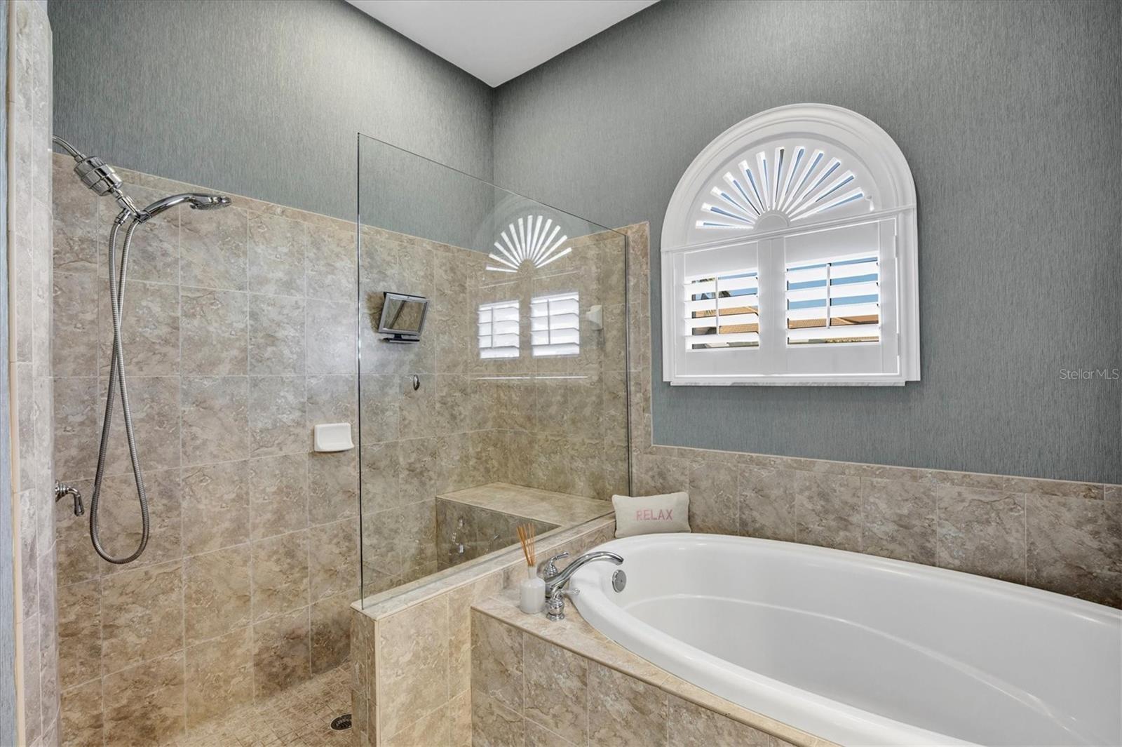 Image 24 of 44 For 12622 Safe Harbour Drive