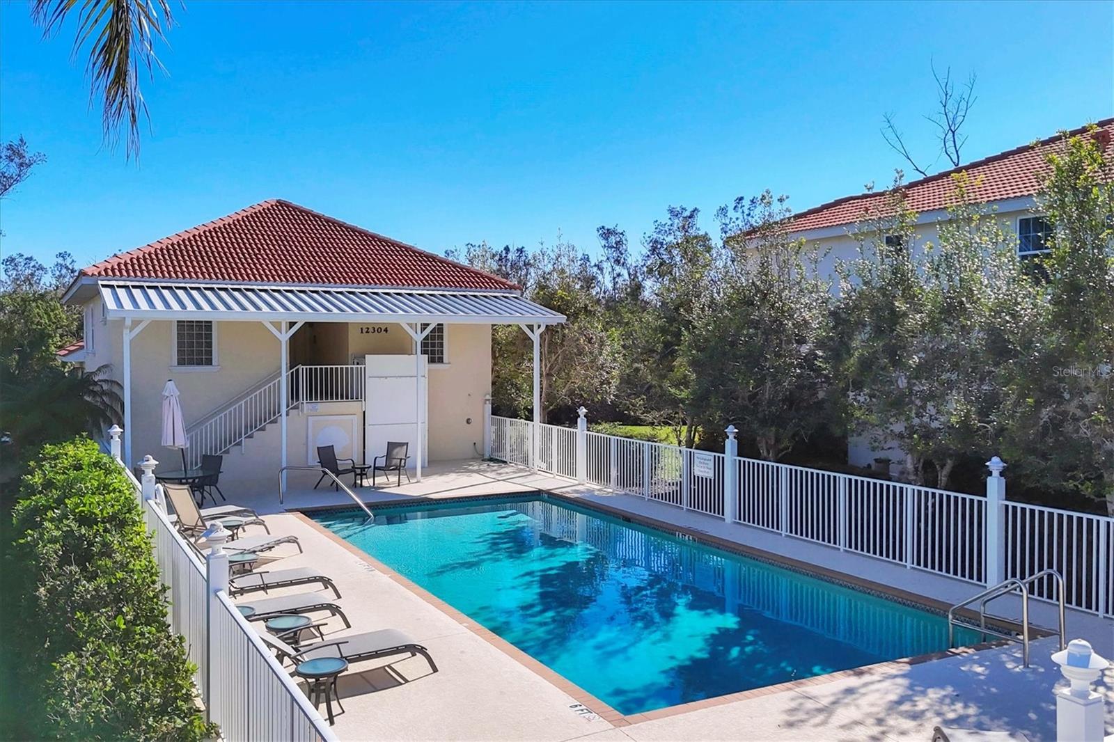 Image 36 of 44 For 12622 Safe Harbour Drive