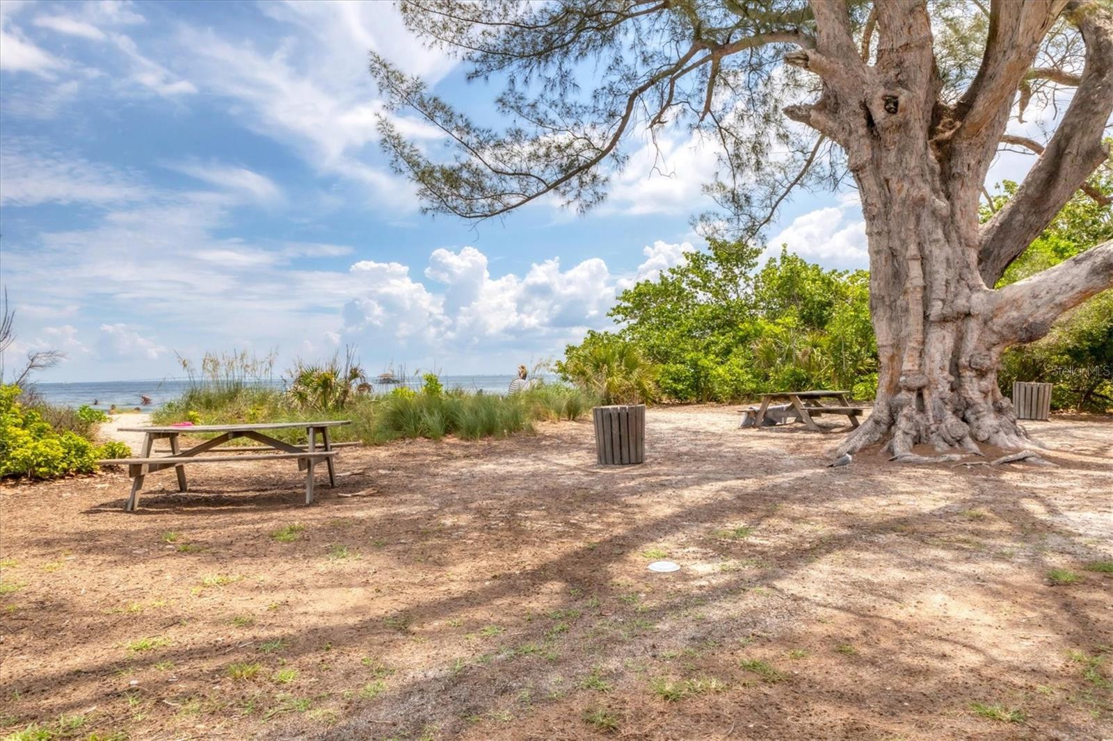 Image 38 of 44 For 12622 Safe Harbour Drive