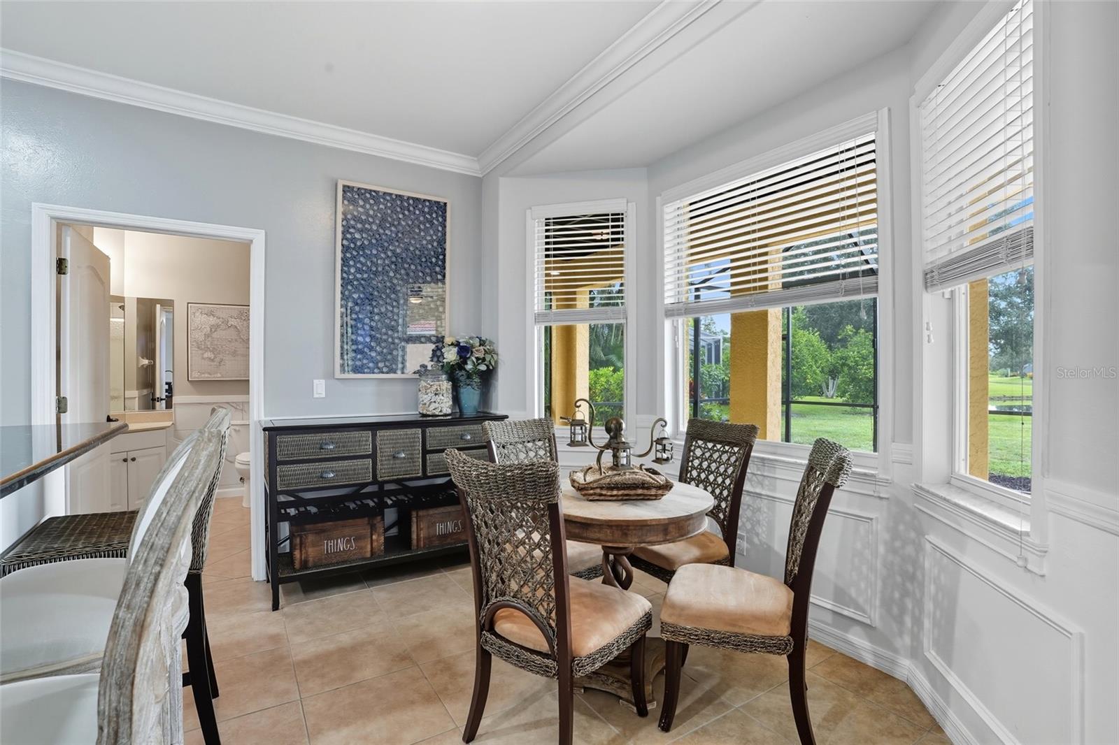 Listing photo id 16 for 4577 Fairloop Run