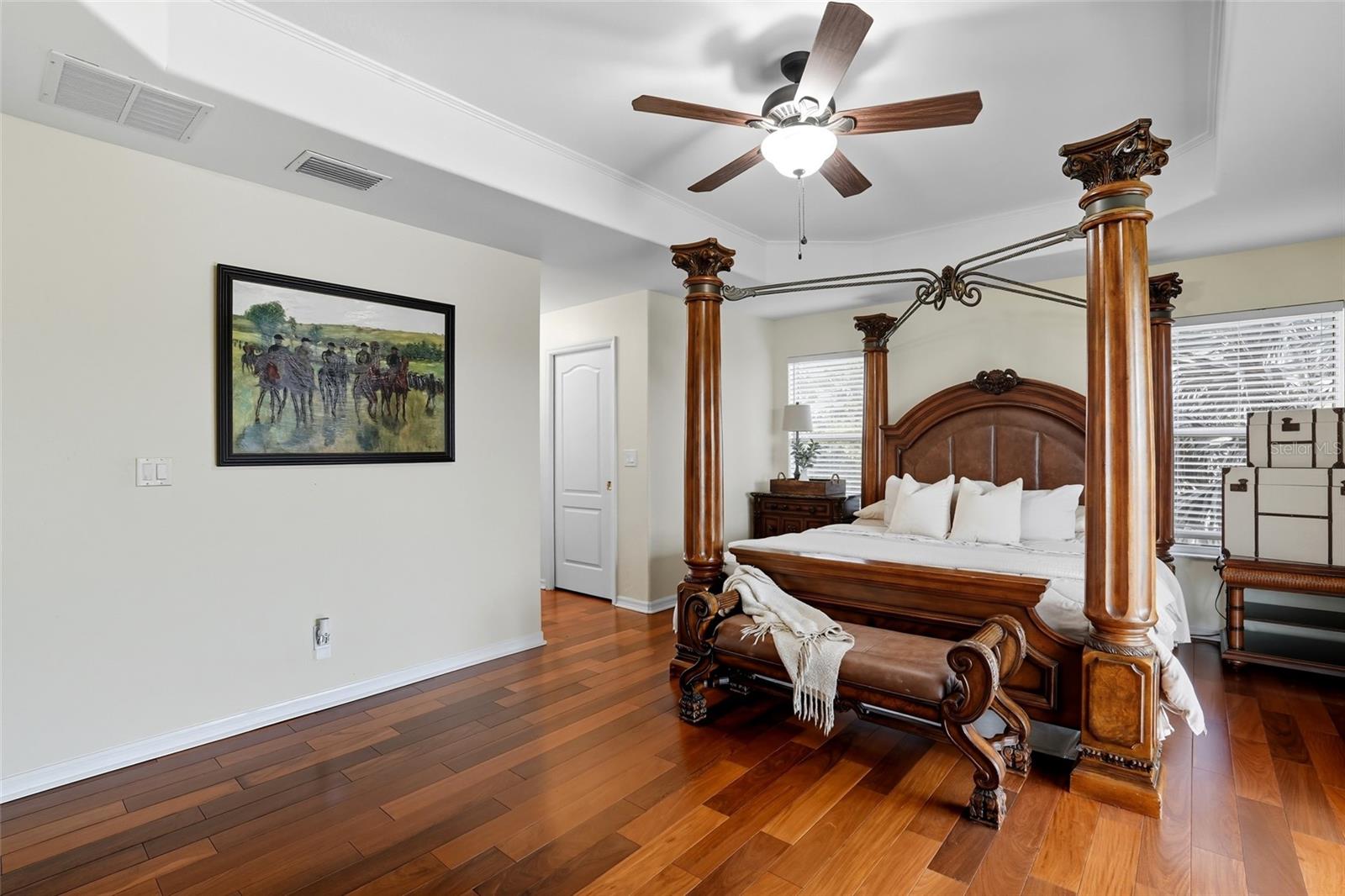 Listing photo id 22 for 4577 Fairloop Run