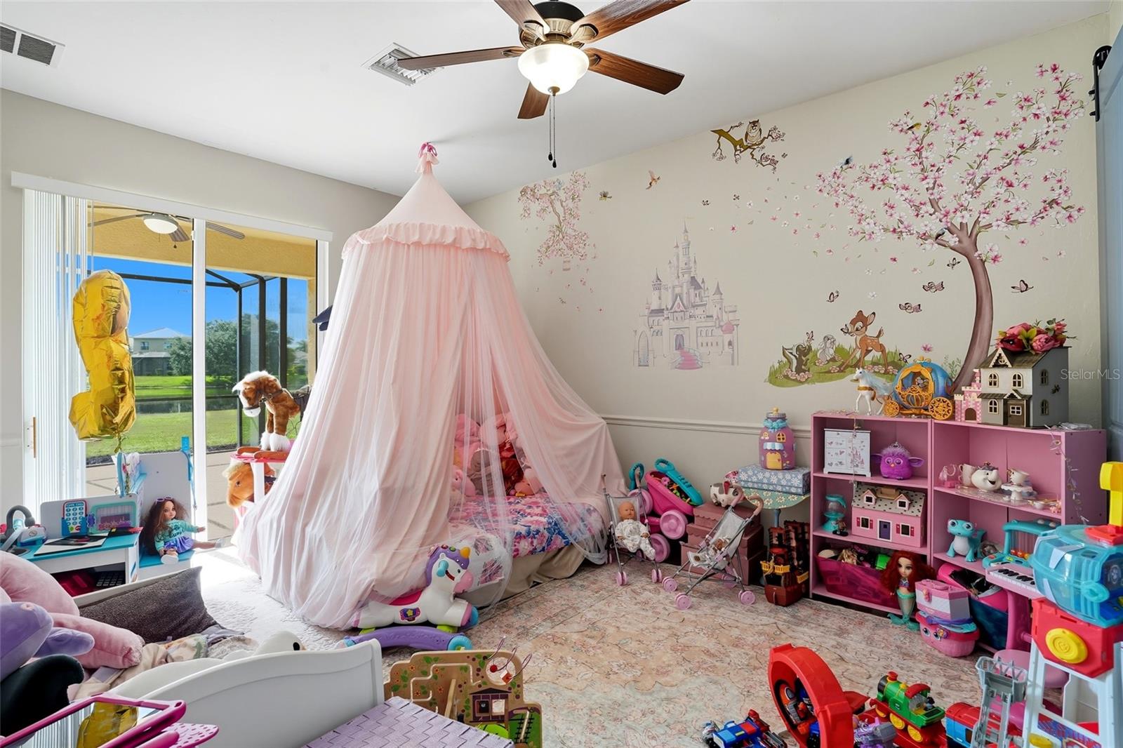 Listing photo id 31 for 4577 Fairloop Run