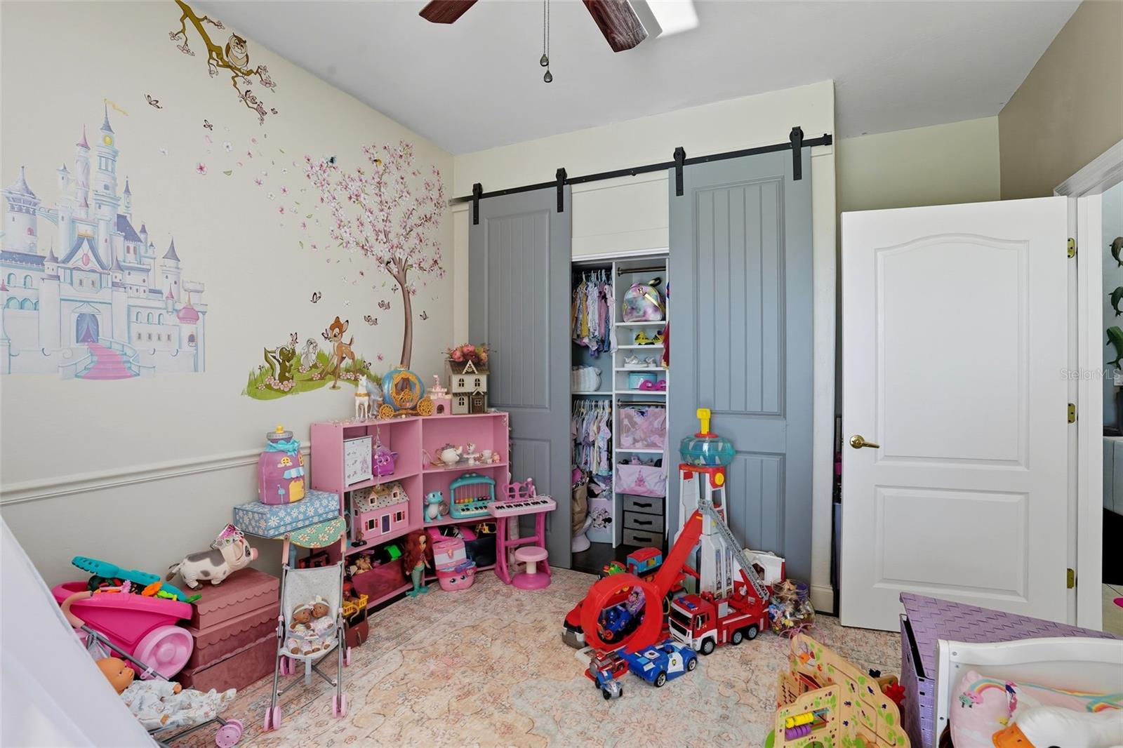 Listing photo id 32 for 4577 Fairloop Run