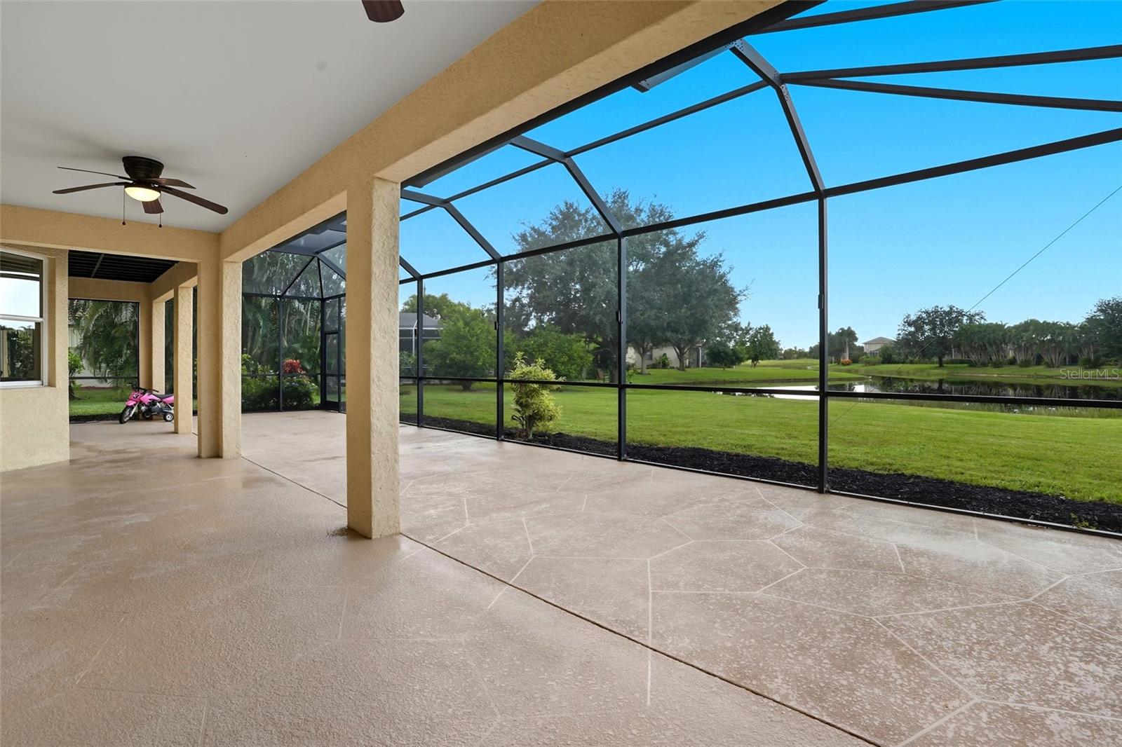 Listing photo id 38 for 4577 Fairloop Run