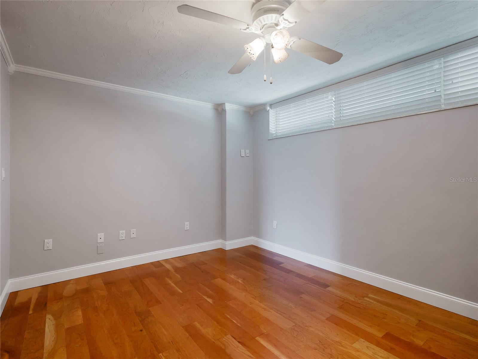 Listing photo id 20 for 988 Blvd Of The Arts  1011