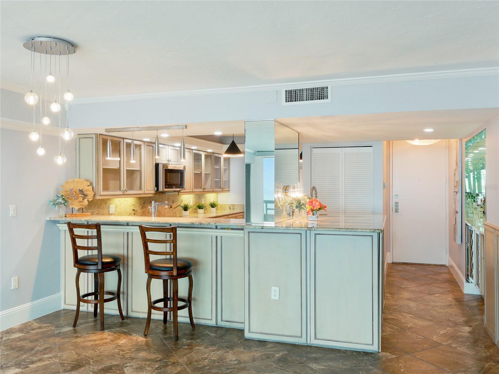 Listing photo id 6 for 988 Blvd Of The Arts  1011