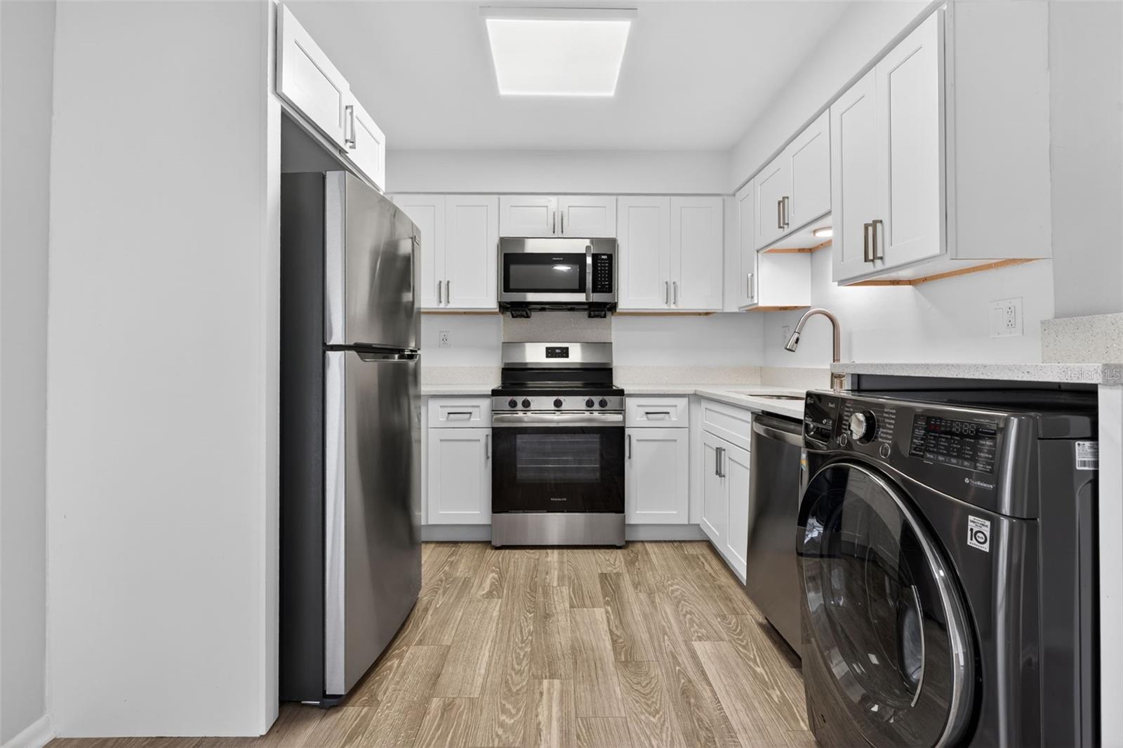 Image 10 of 35 For 612 Bass Court Th-608