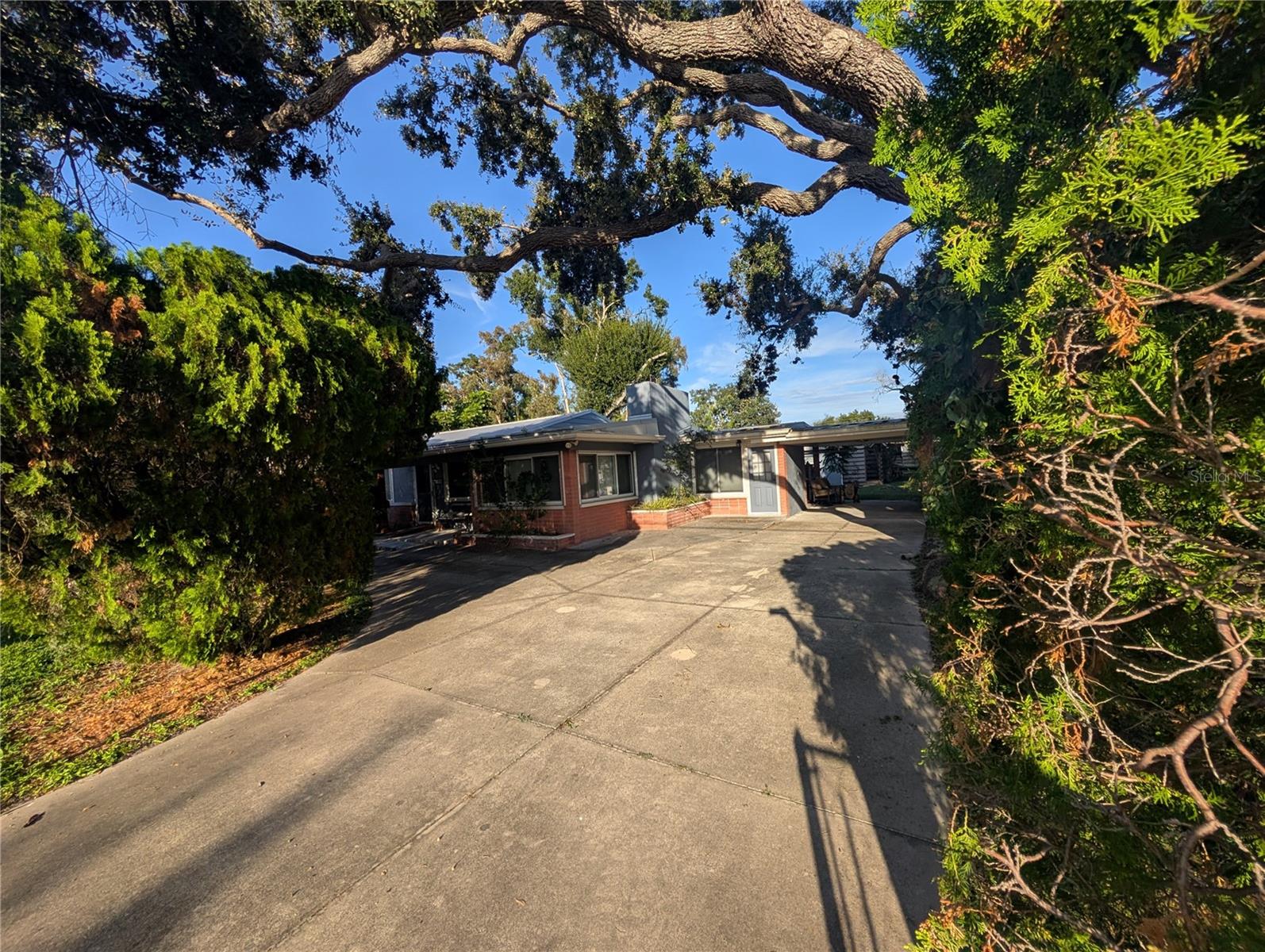 Image 3 of 39 For 140 Briggs Avenue