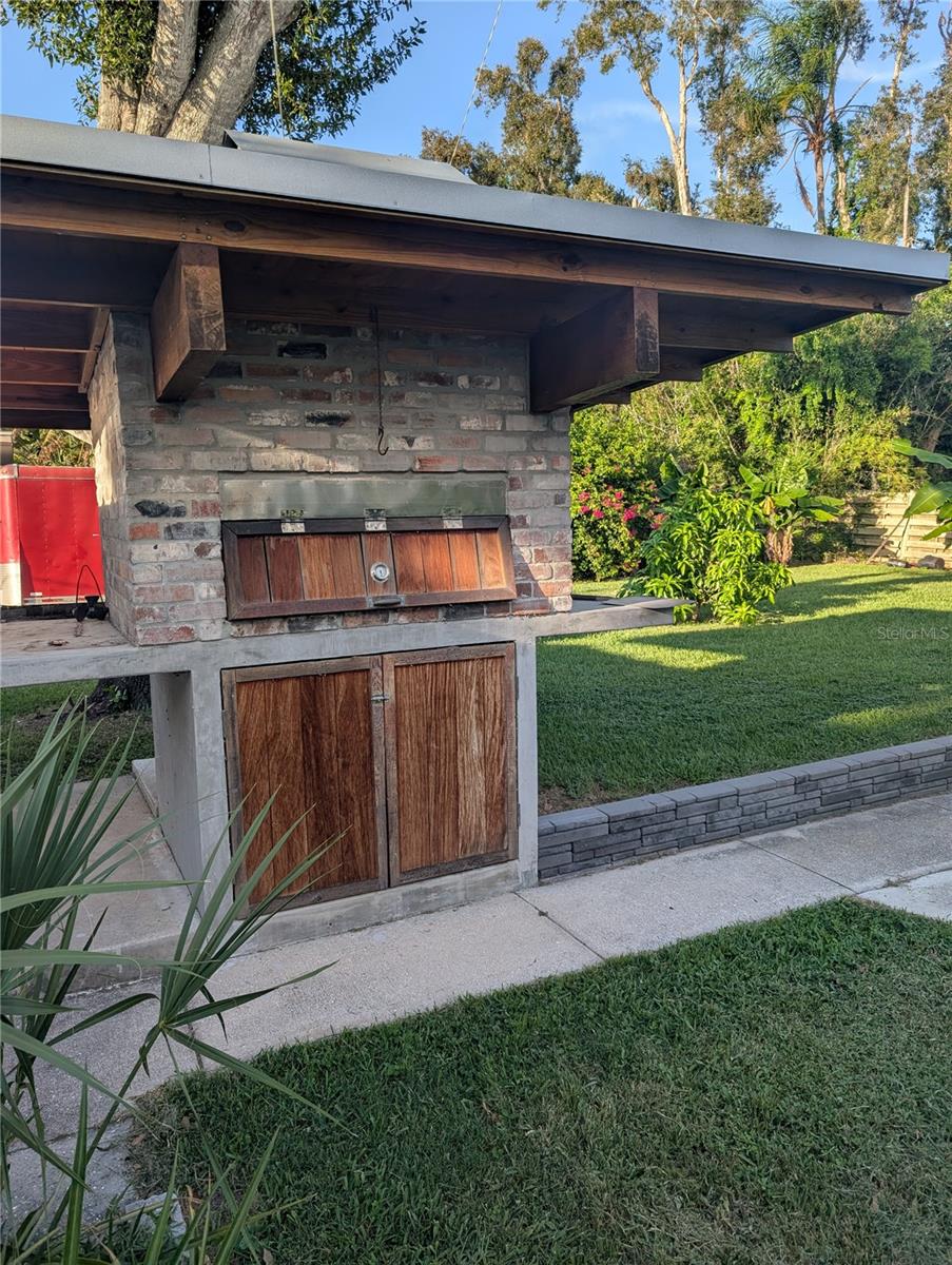 Image 5 of 39 For 140 Briggs Avenue