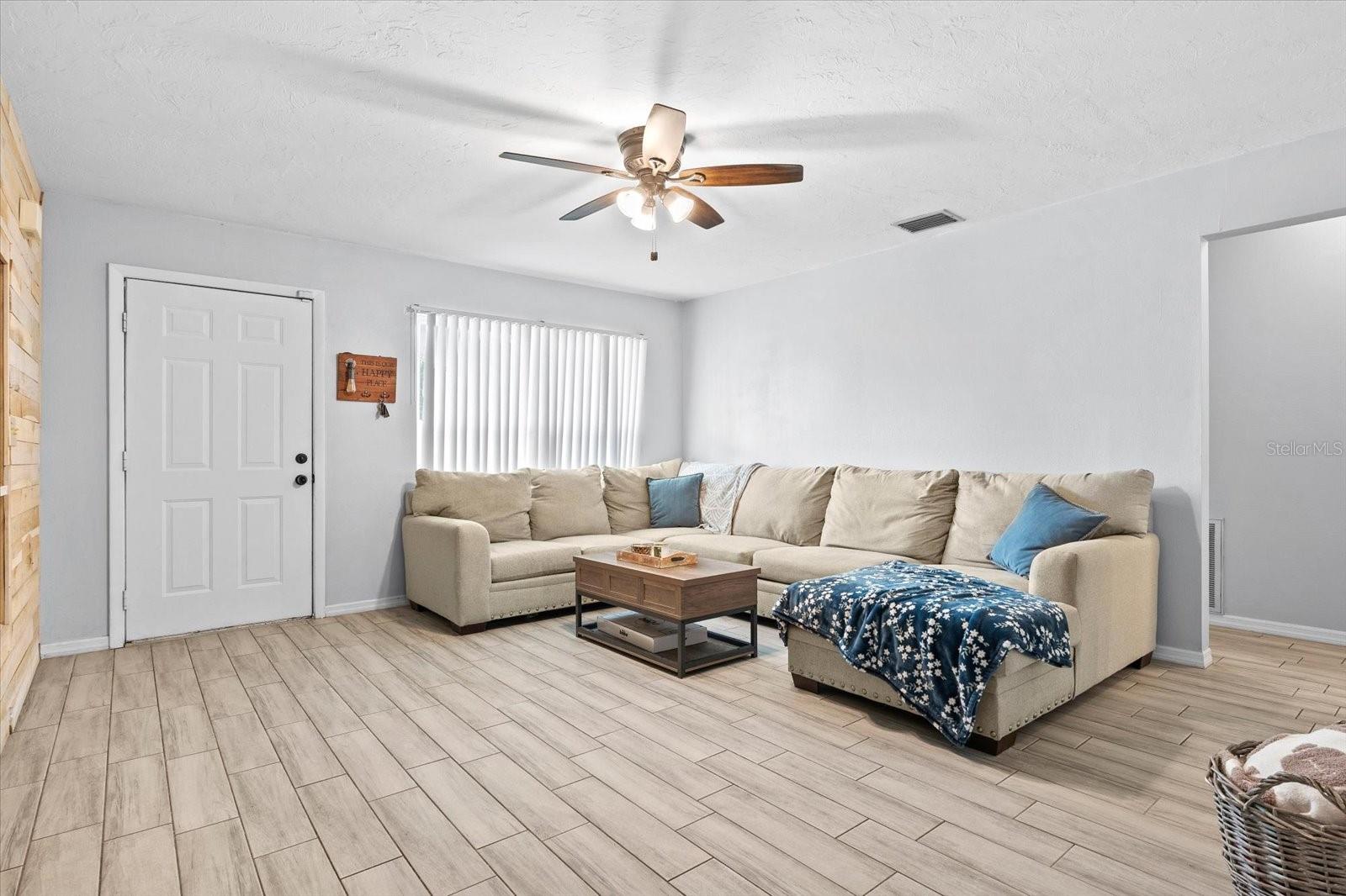 Image 4 of 33 For 5004 3rd Avenue W