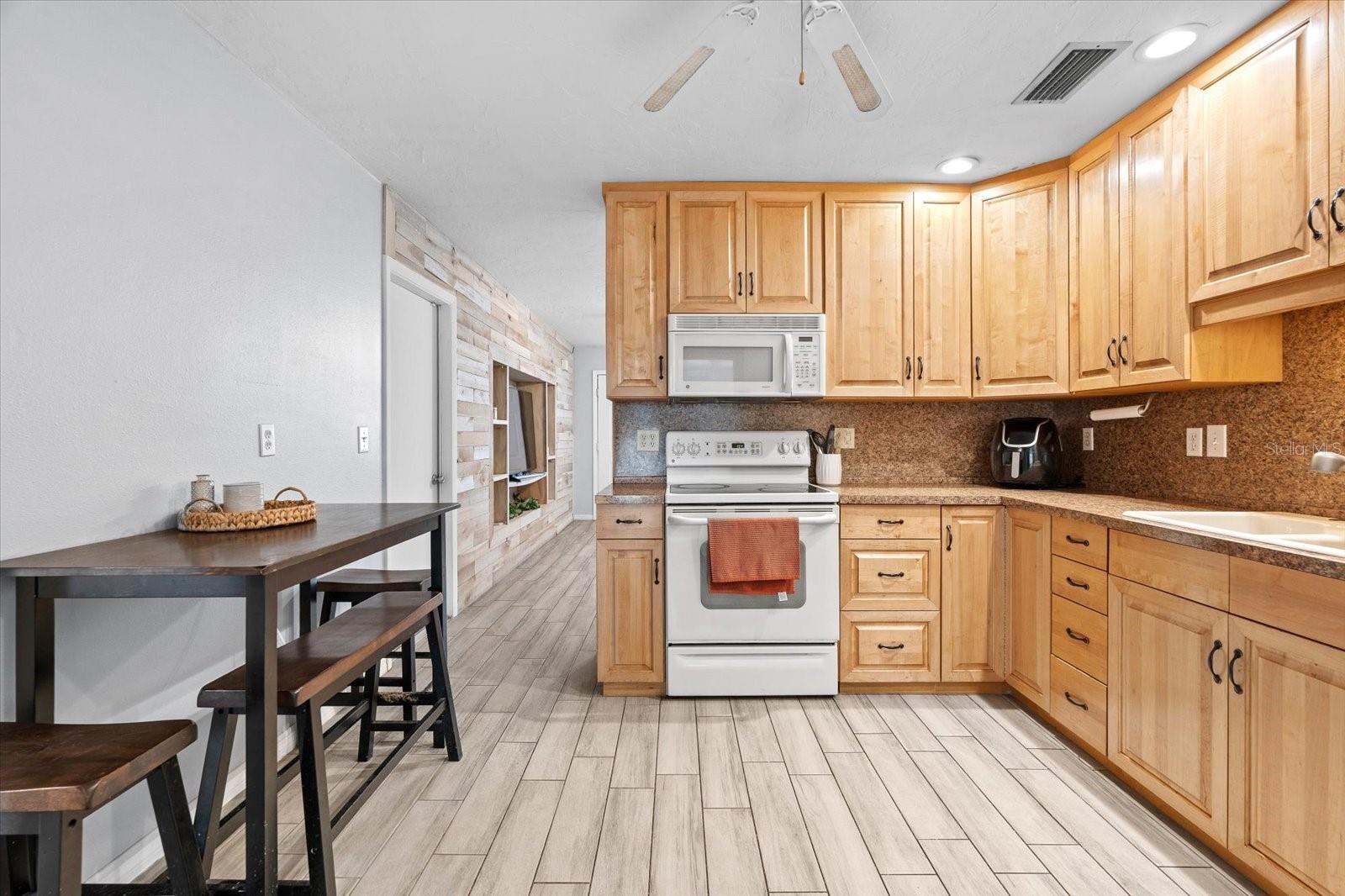 Image 8 of 33 For 5004 3rd Avenue W