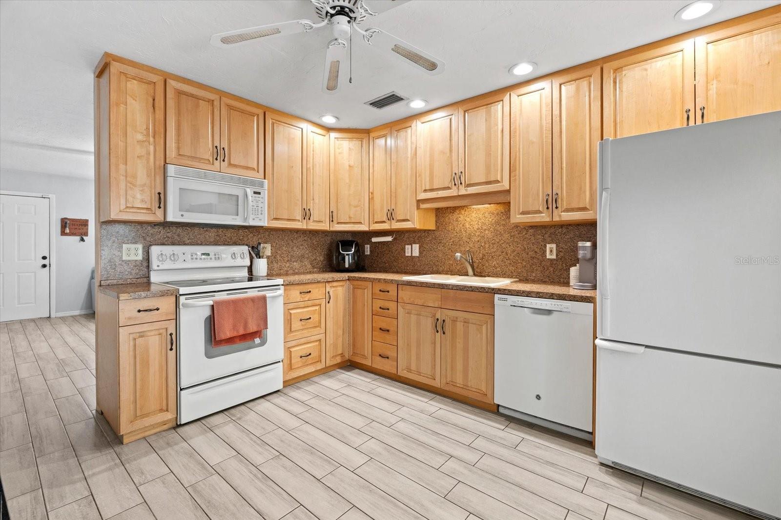 Image 9 of 33 For 5004 3rd Avenue W