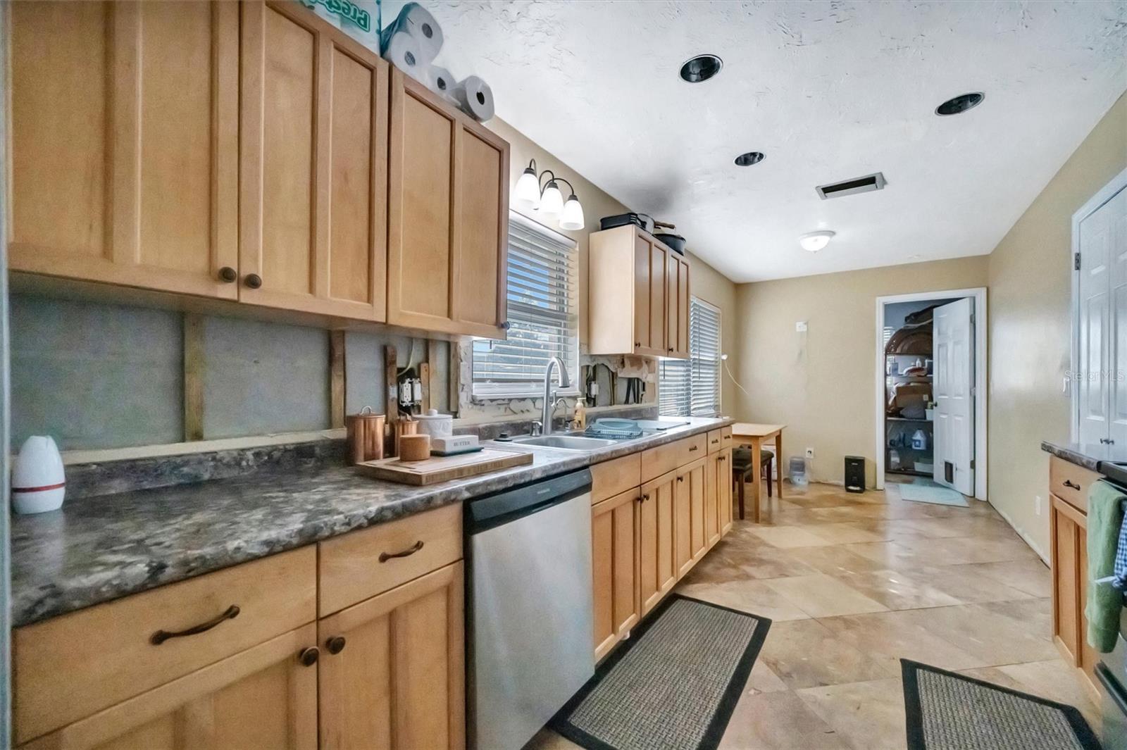 Image 20 of 38 For 407 61st Street Nw