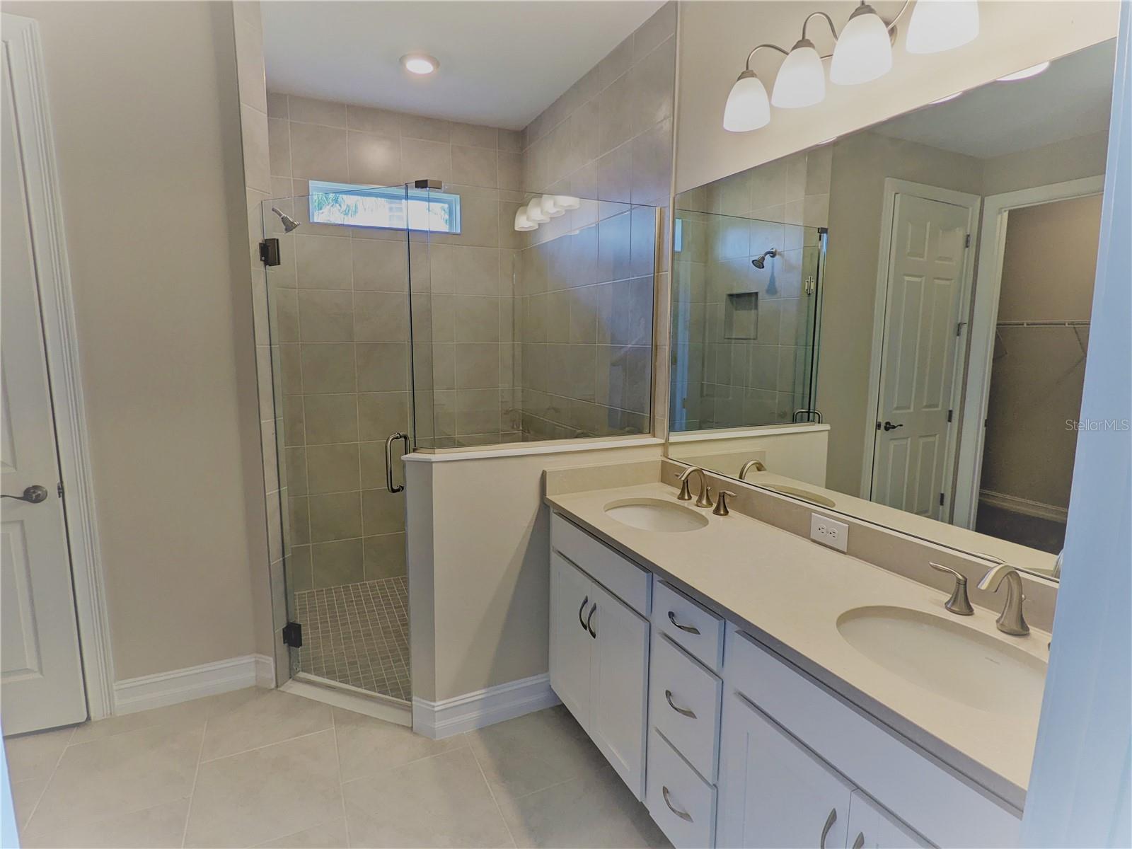 Image 12 of 27 For 636 Ibiza Loop