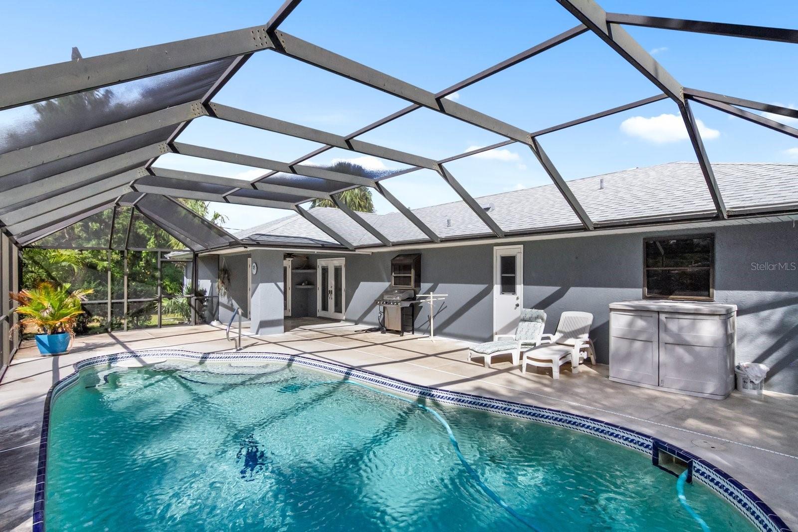 Image 3 of 31 For 2281 Barksdale Street