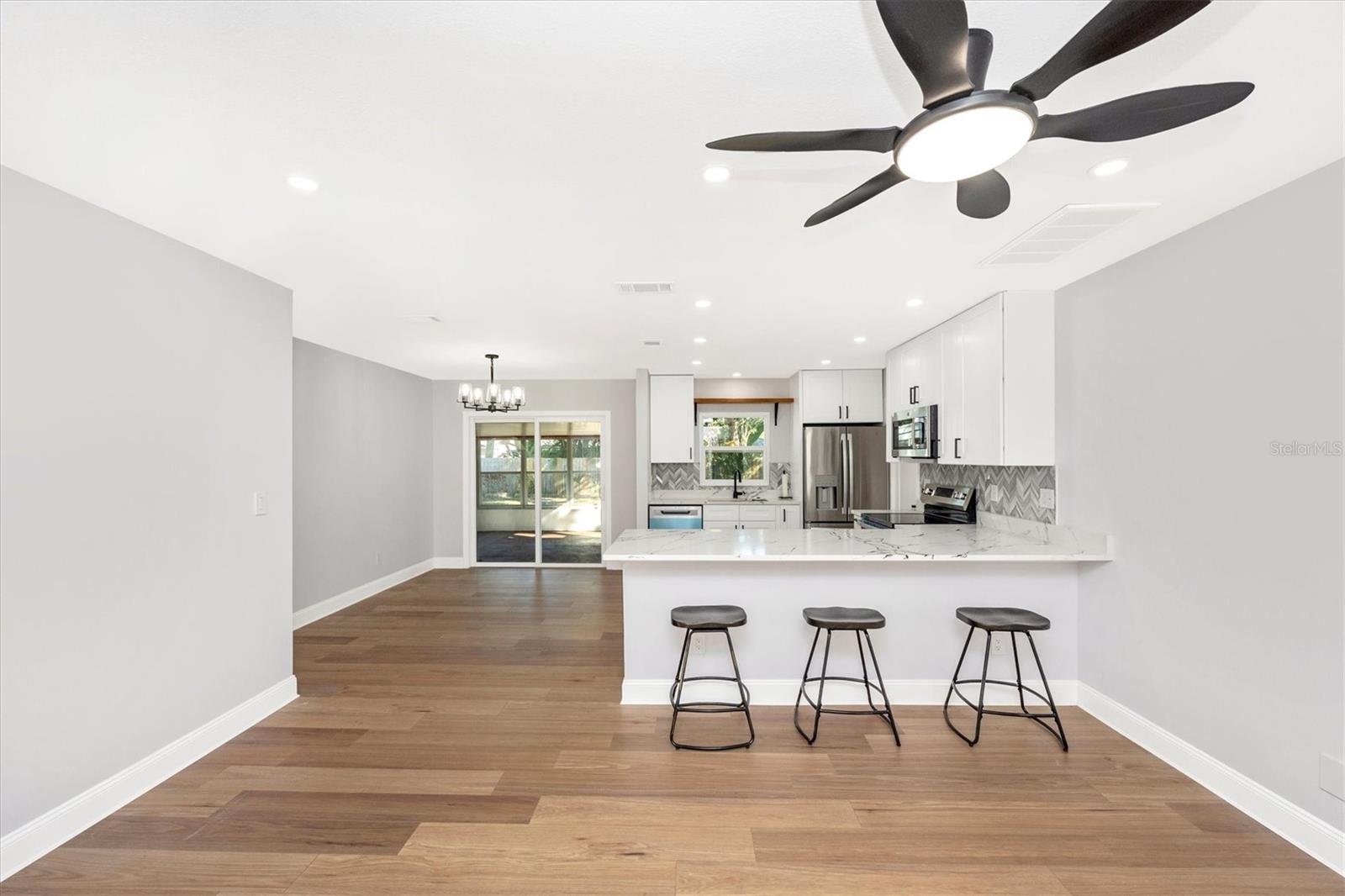 Image 11 of 58 For 7273 61st Avenue N