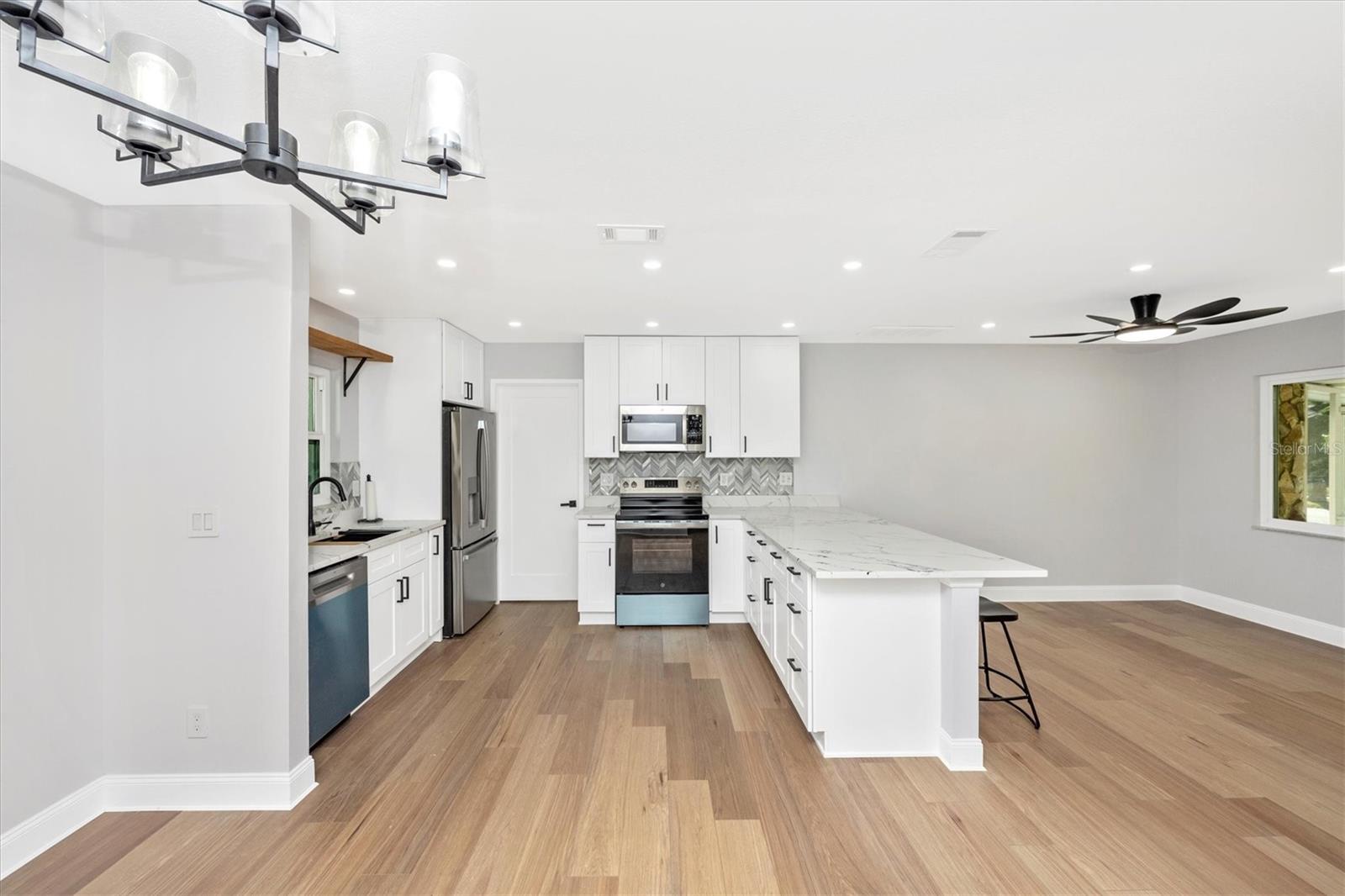 Image 12 of 58 For 7273 61st Avenue N