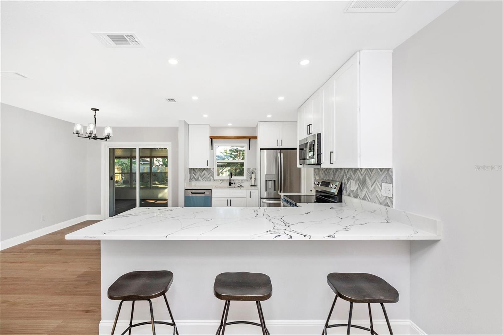 Image 14 of 58 For 7273 61st Avenue N