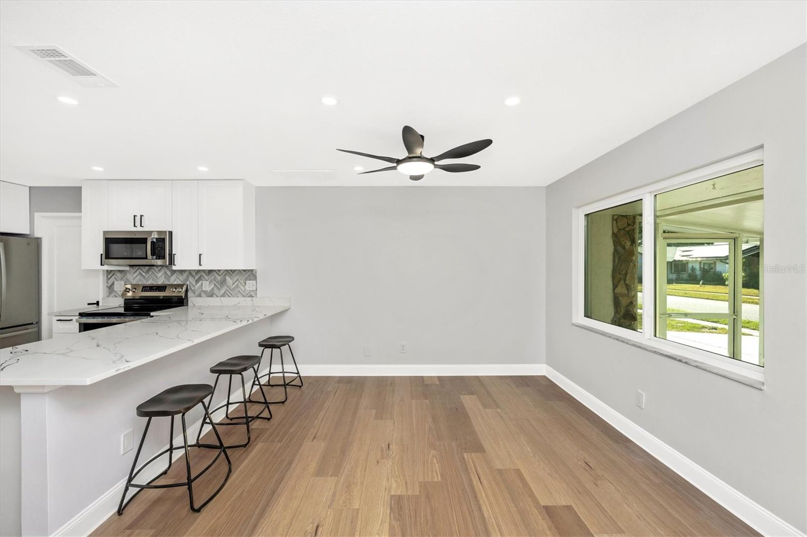 Image 15 of 58 For 7273 61st Avenue N