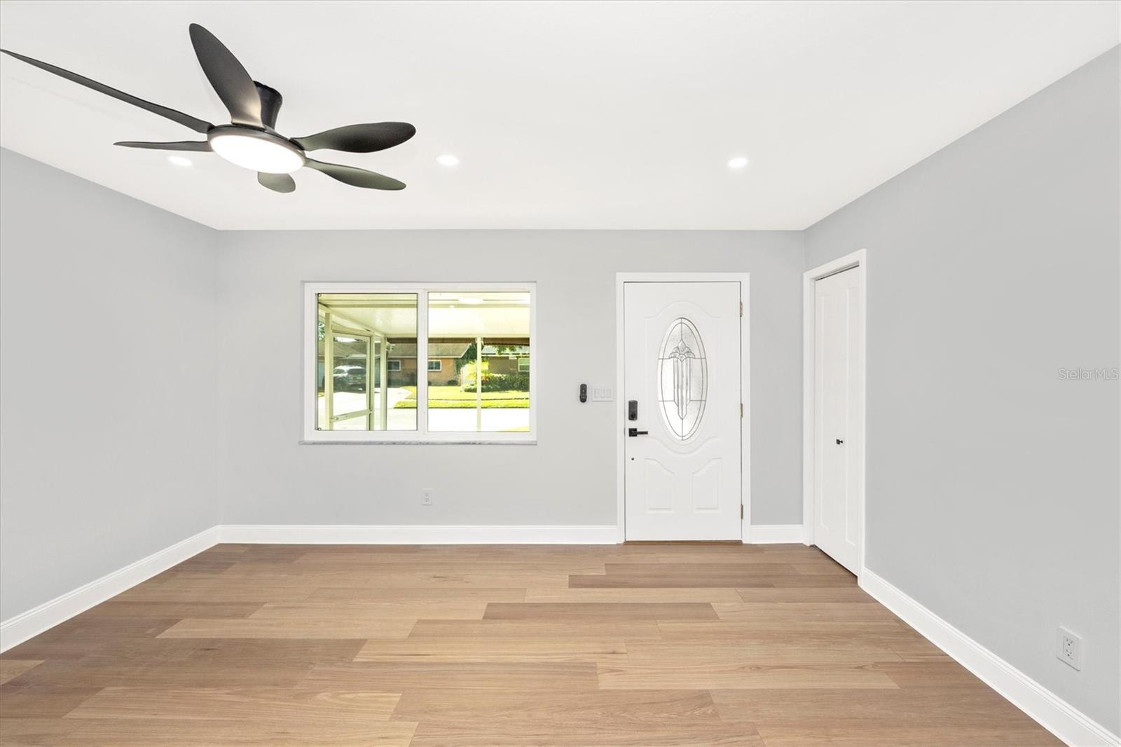 Image 21 of 58 For 7273 61st Avenue N