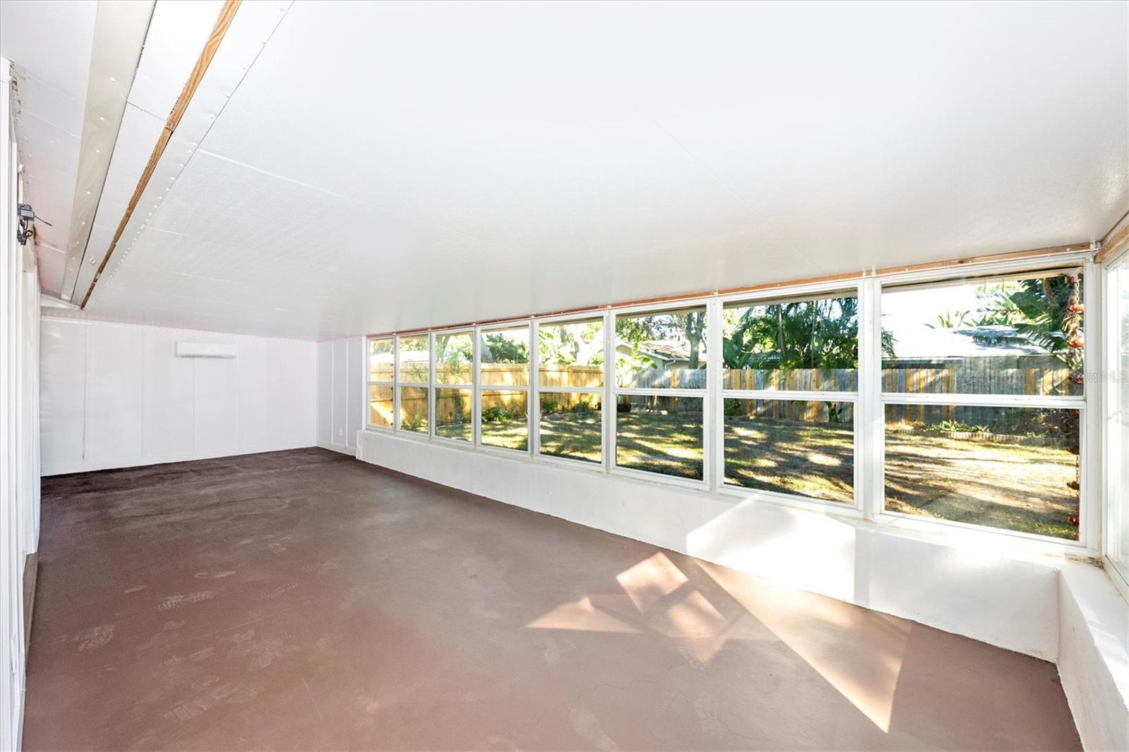 Image 35 of 58 For 7273 61st Avenue N