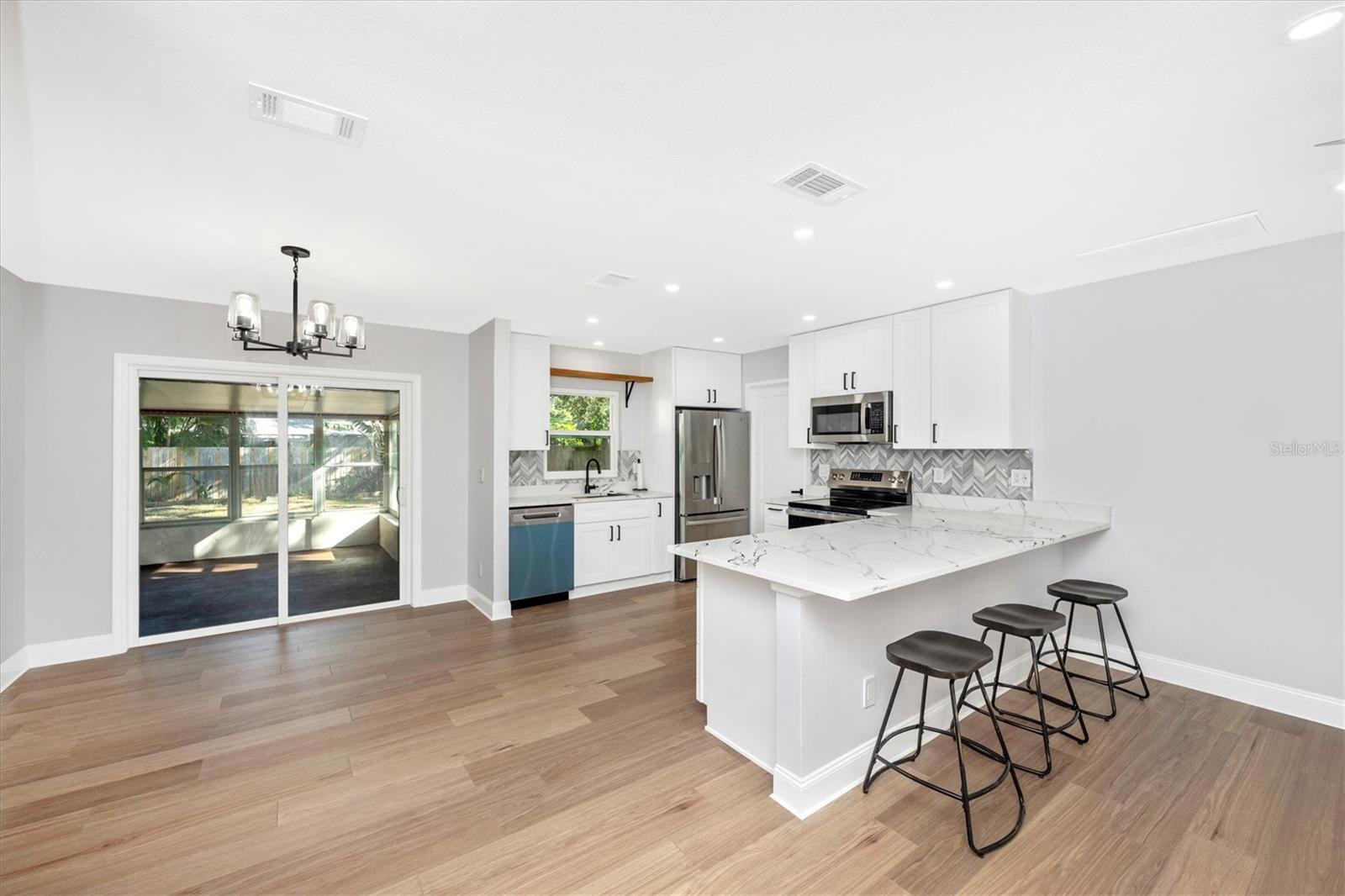 Image 7 of 58 For 7273 61st Avenue N