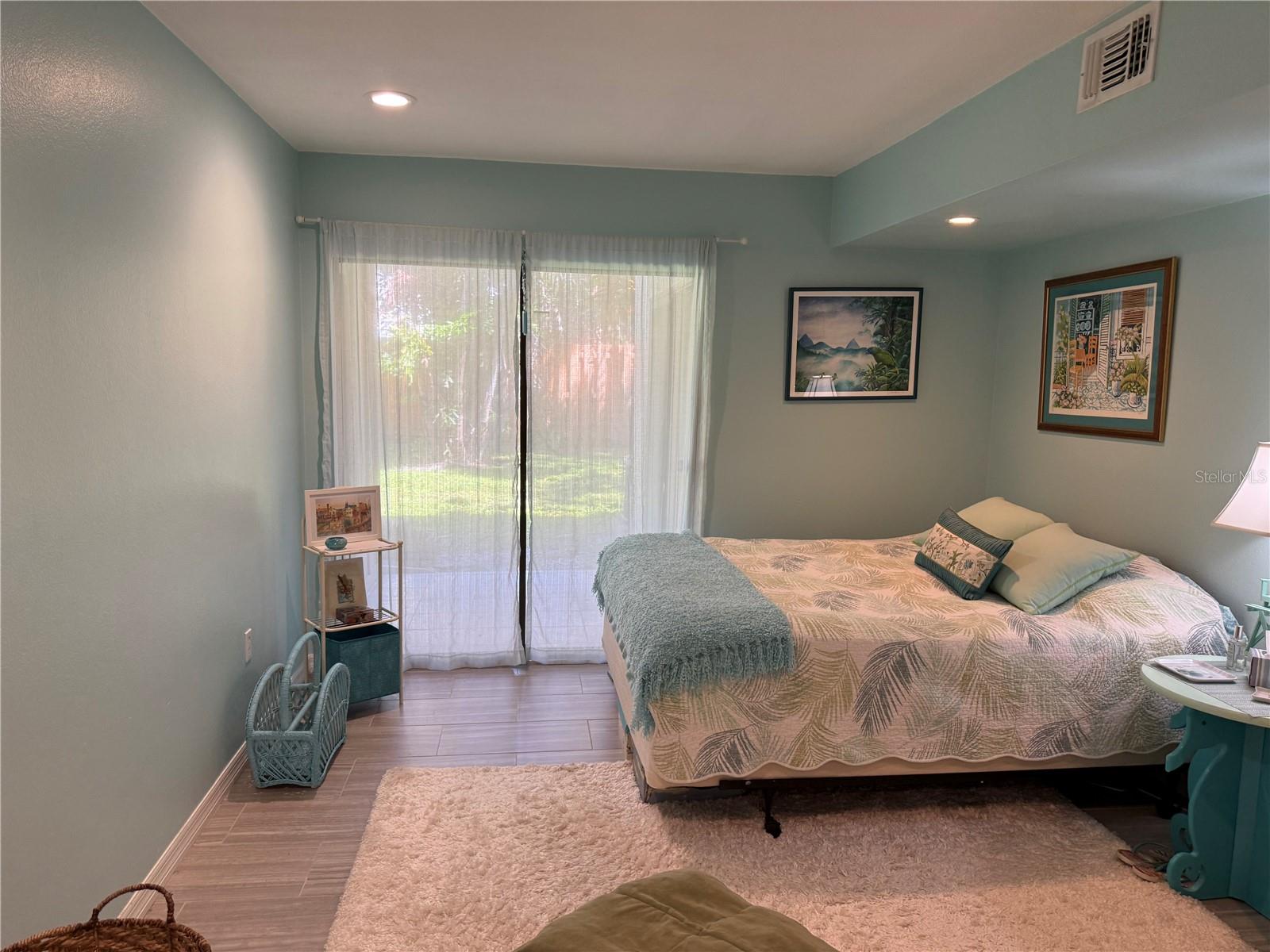 Image 22 of 42 For 2216 Bahia Vista Street H2