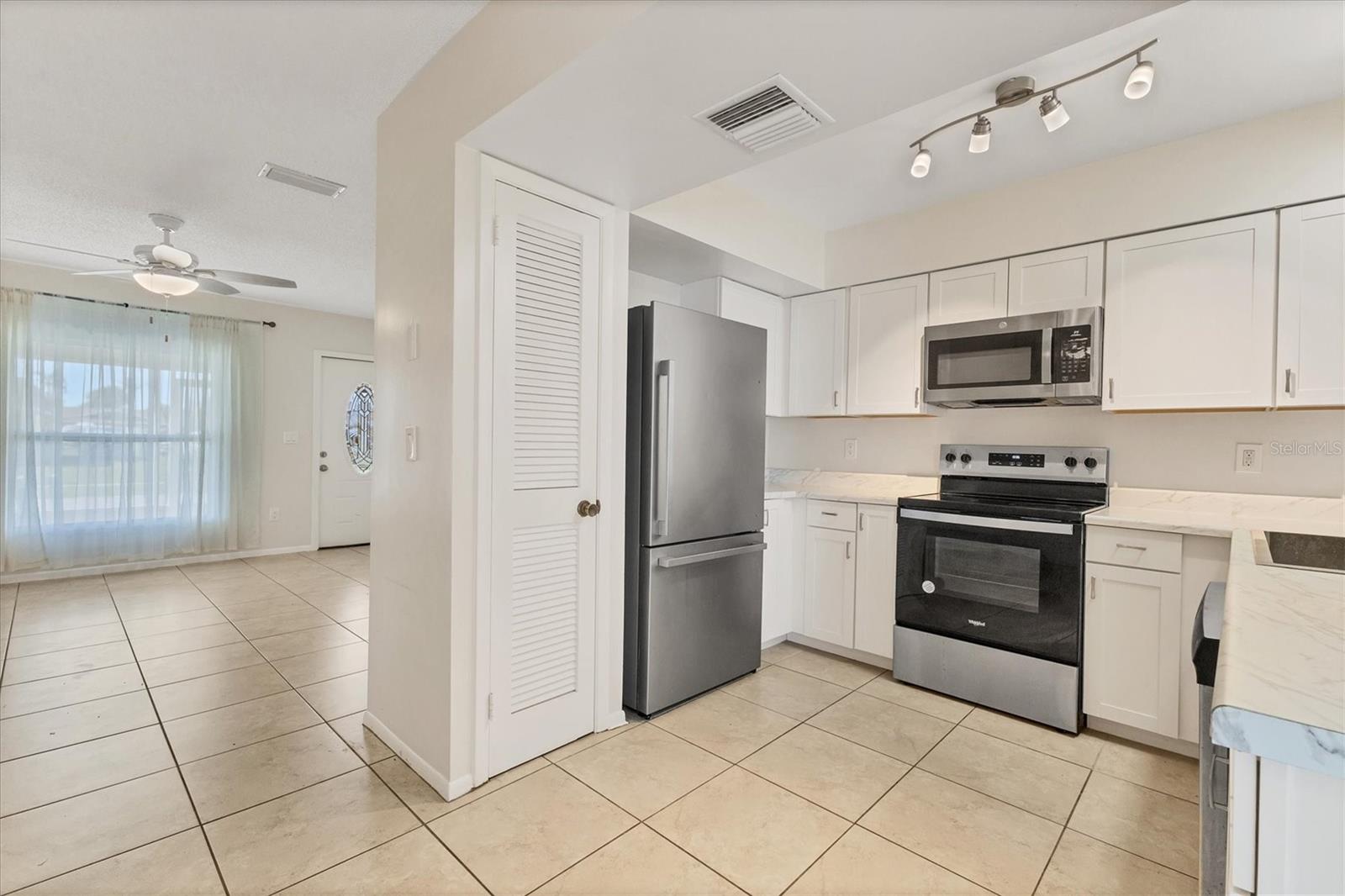 Image 14 of 43 For 13530 Newport Avenue