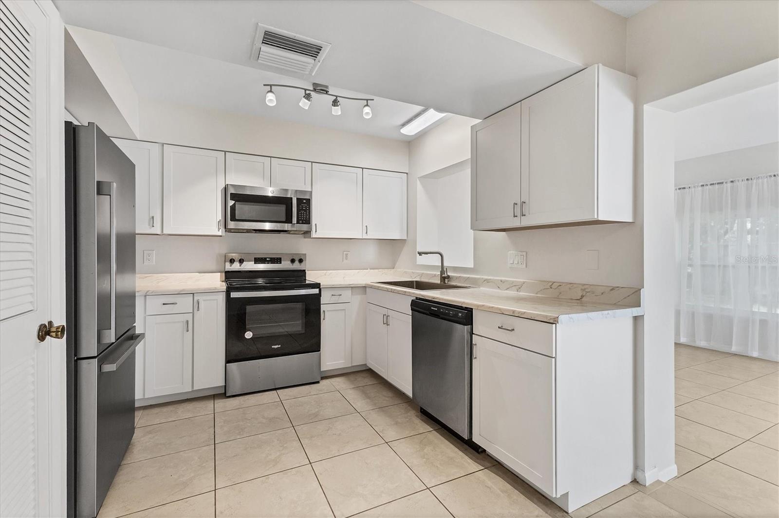 Image 15 of 43 For 13530 Newport Avenue