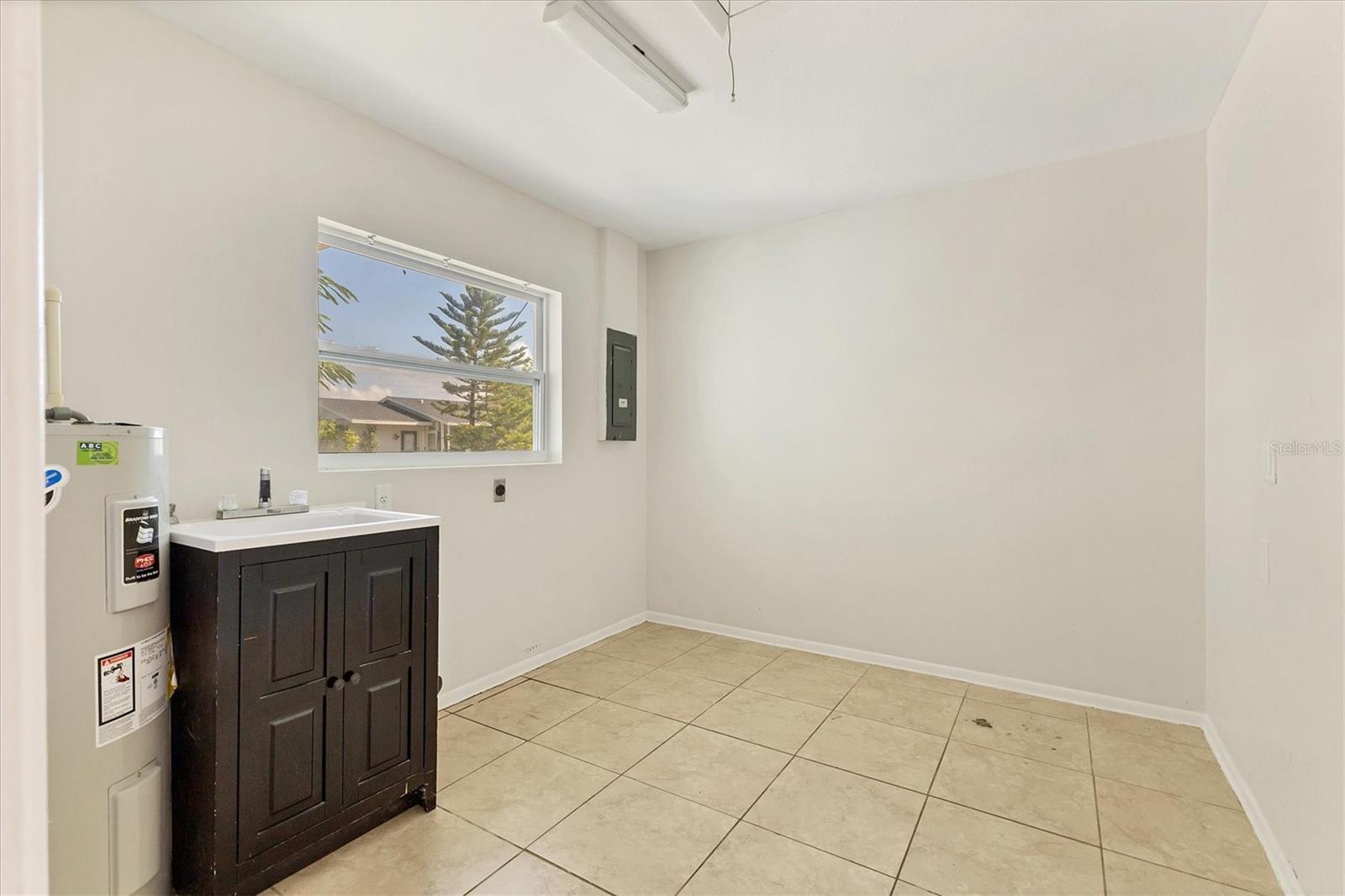 Image 30 of 43 For 13530 Newport Avenue