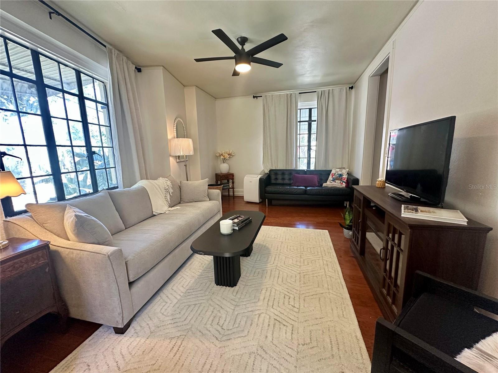 Image 4 of 13 For 210 17th Street W 15