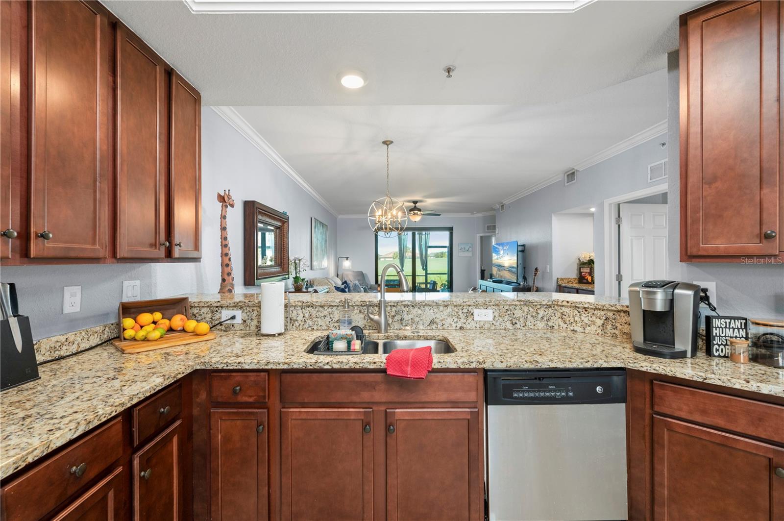 Image 13 of 55 For 5517 Palmer Circle 106