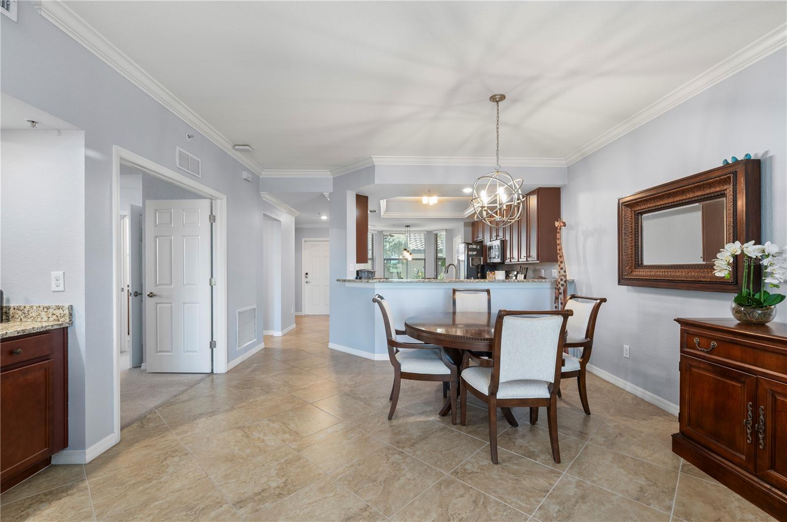 Image 18 of 55 For 5517 Palmer Circle 106