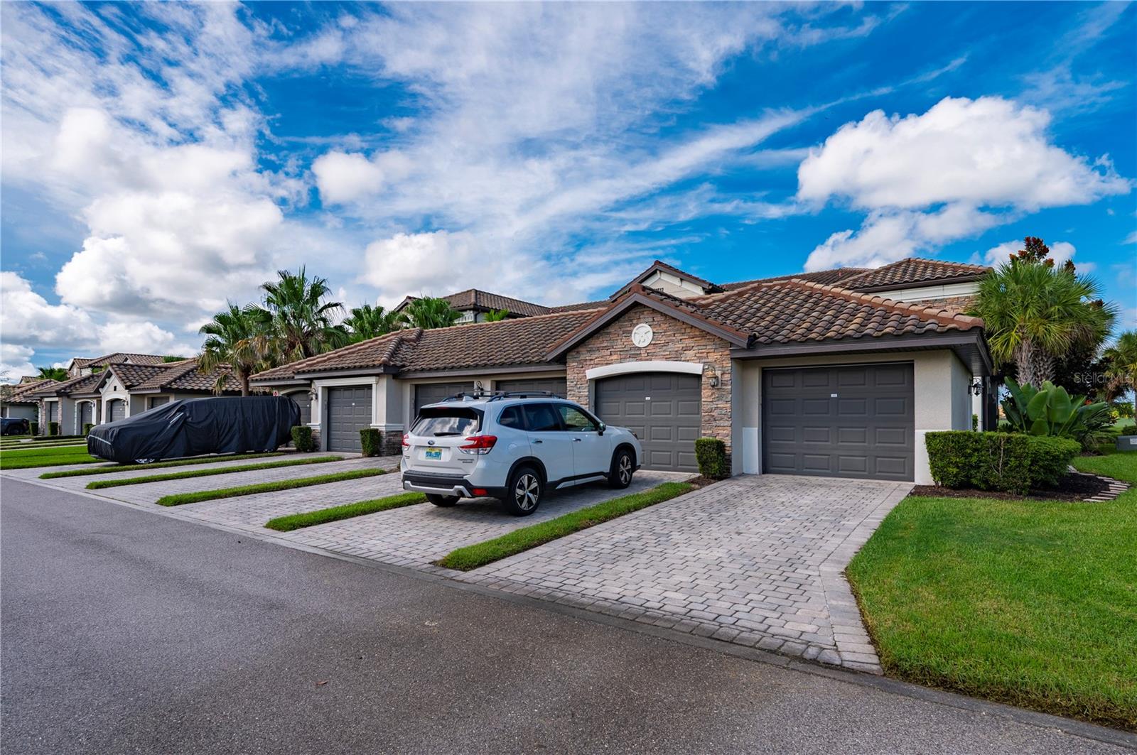 Image 2 of 55 For 5517 Palmer Circle 106