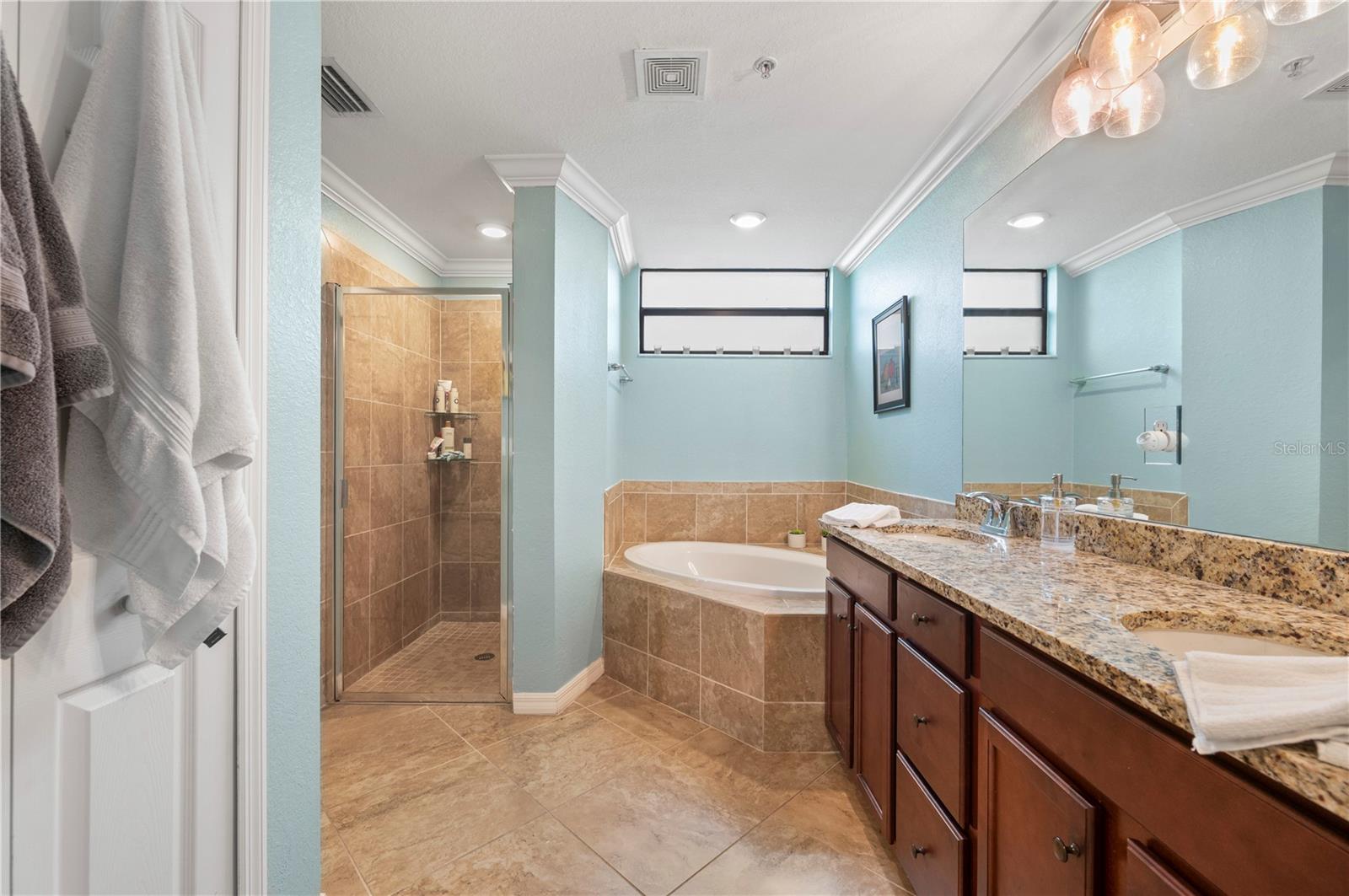 Image 28 of 55 For 5517 Palmer Circle 106