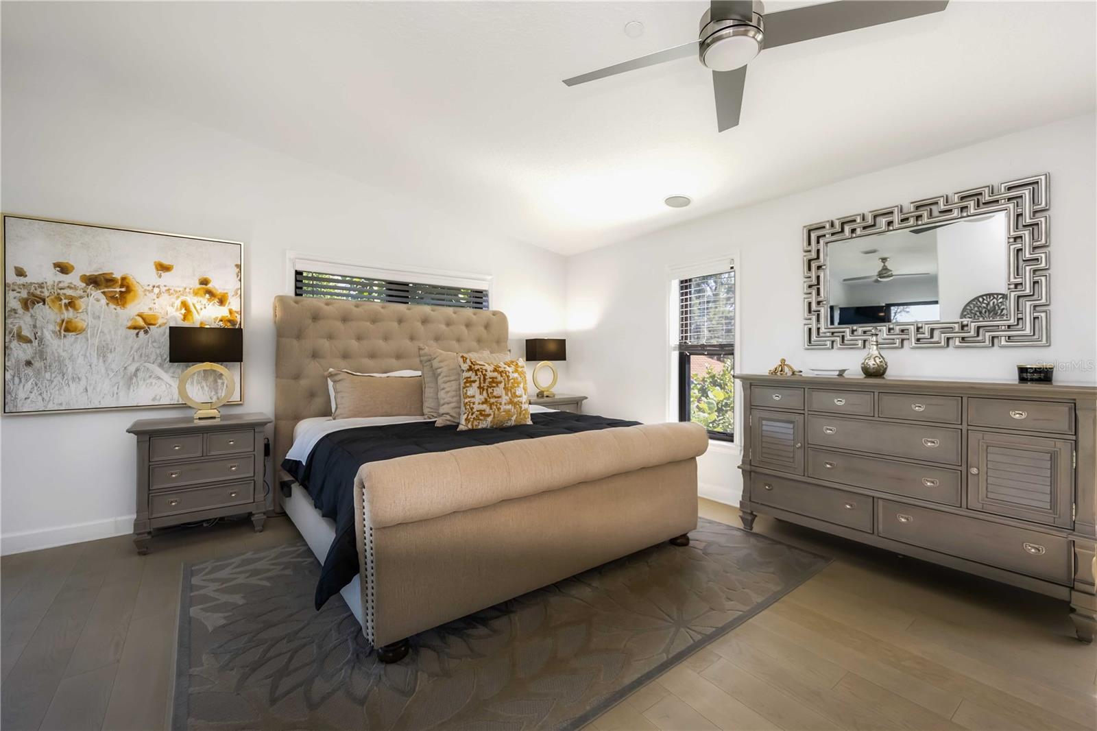 Image 18 of 70 For 6322 Laguna Drive 1